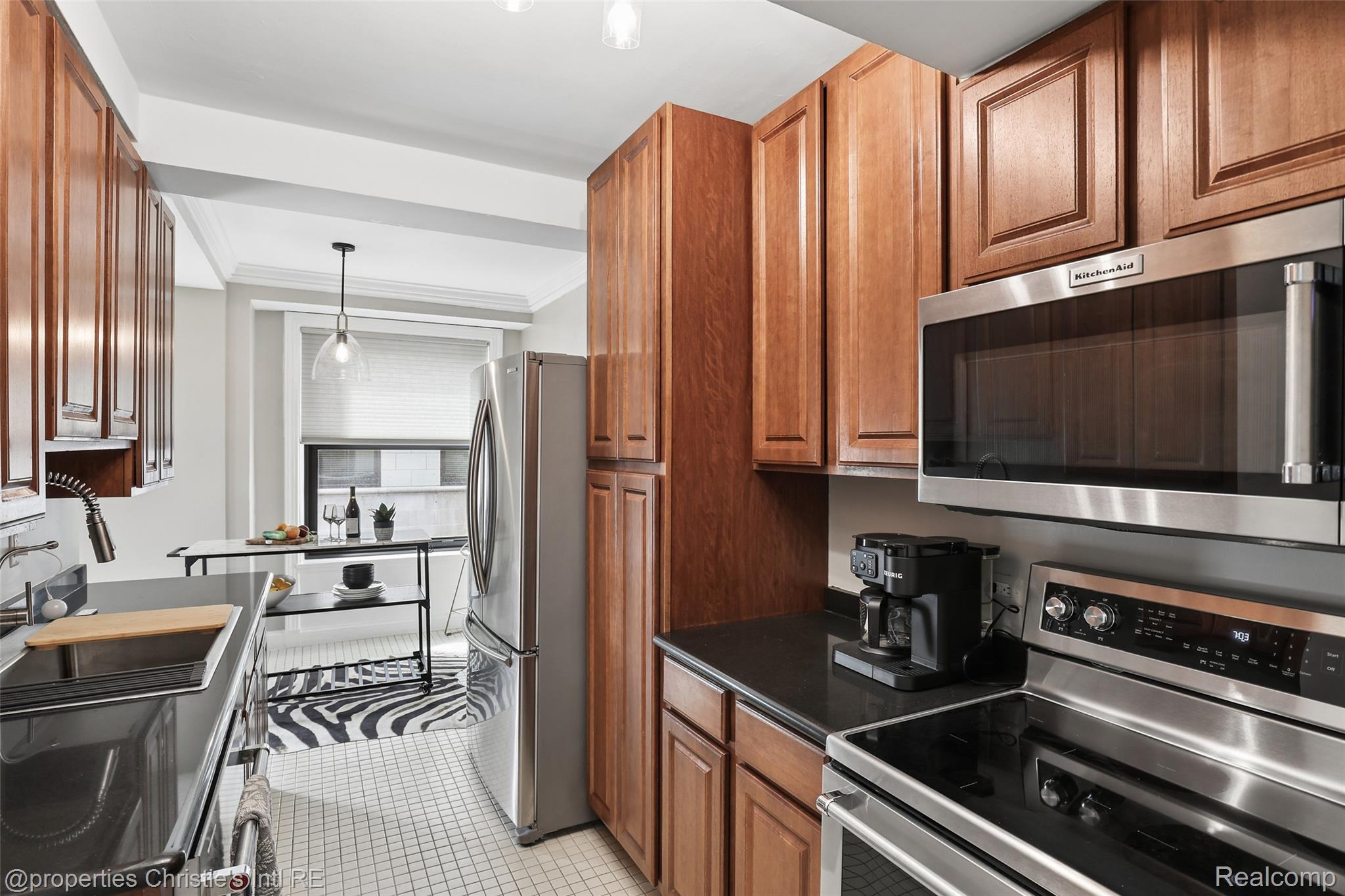 15 E Kirby Street 311