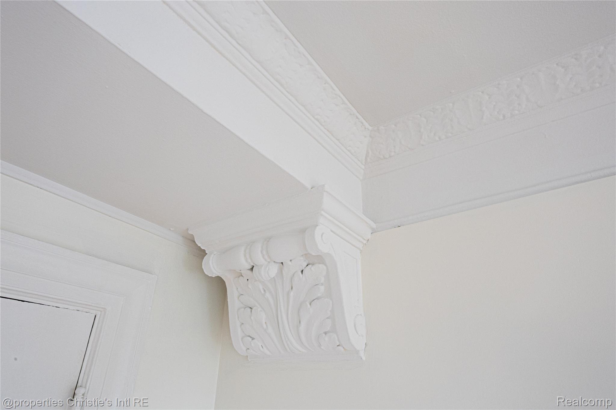 15 E Kirby Street 1231