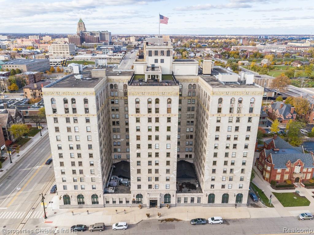 15 E Kirby Street 810
