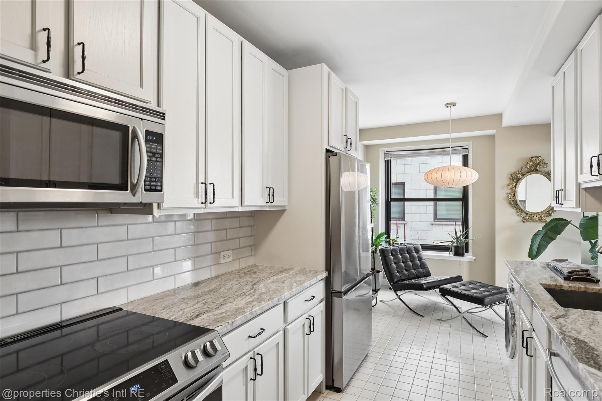 15 E Kirby Street 810