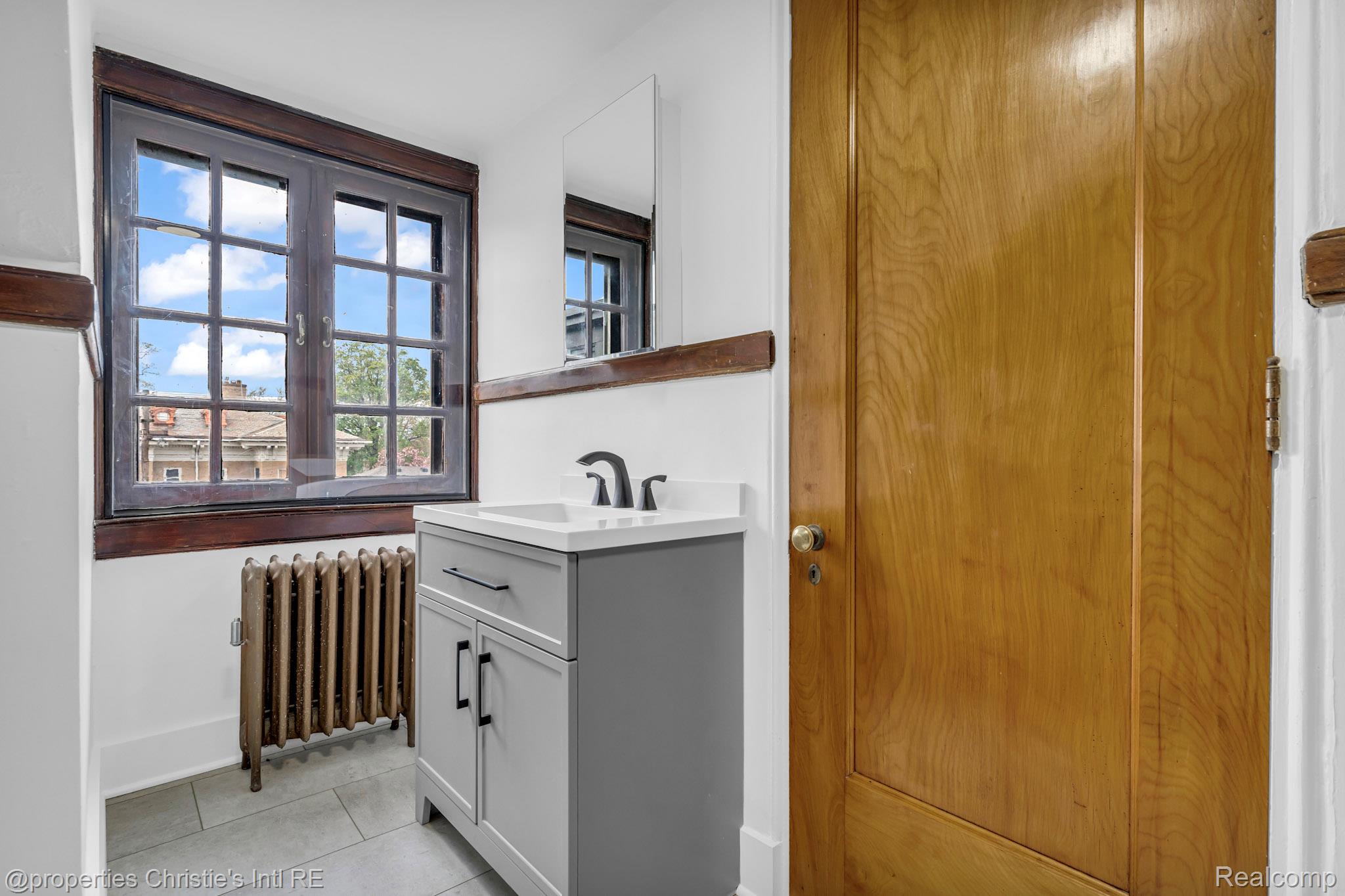 610 Chicago Boulevard