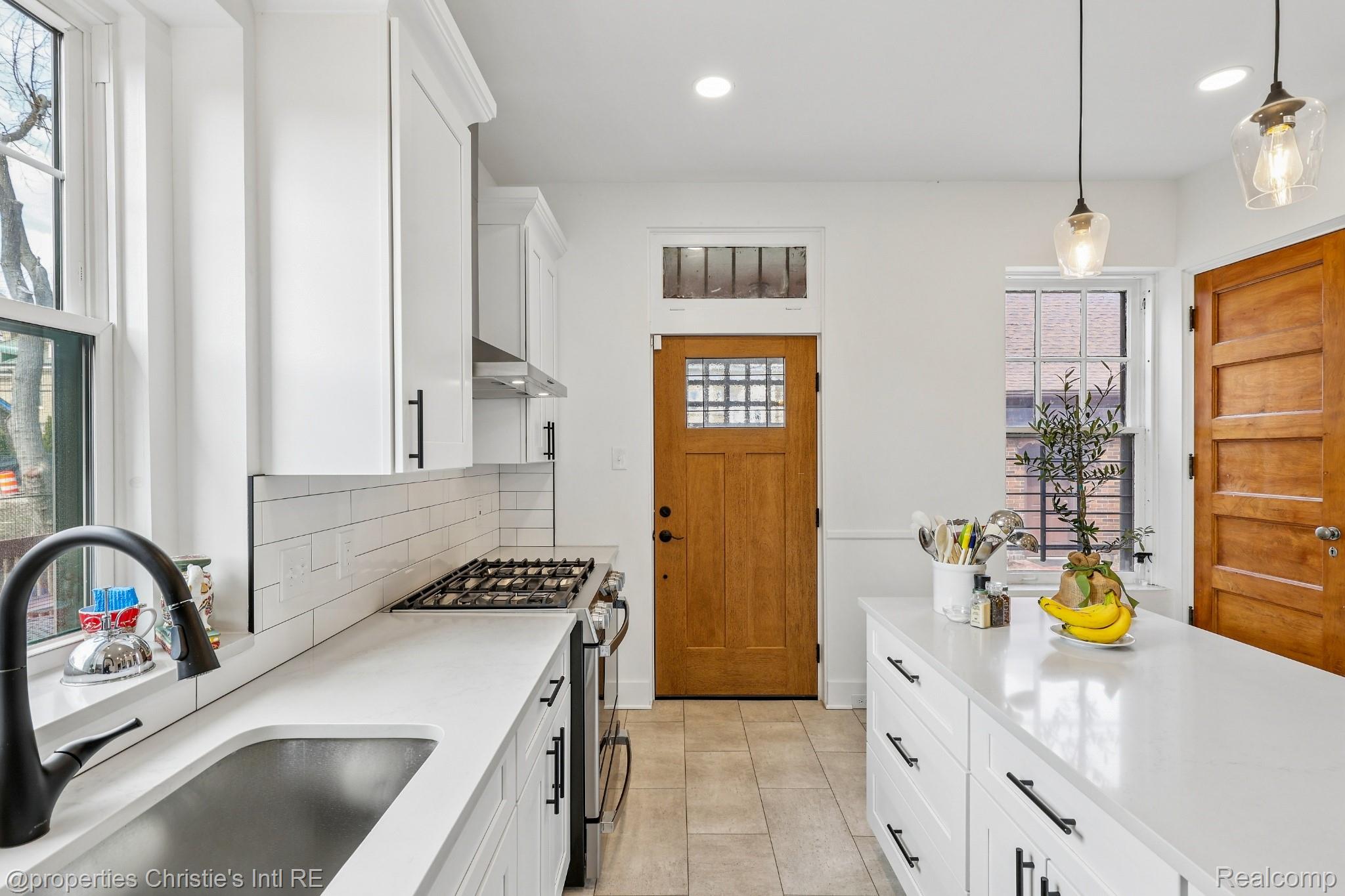 610 Chicago Boulevard