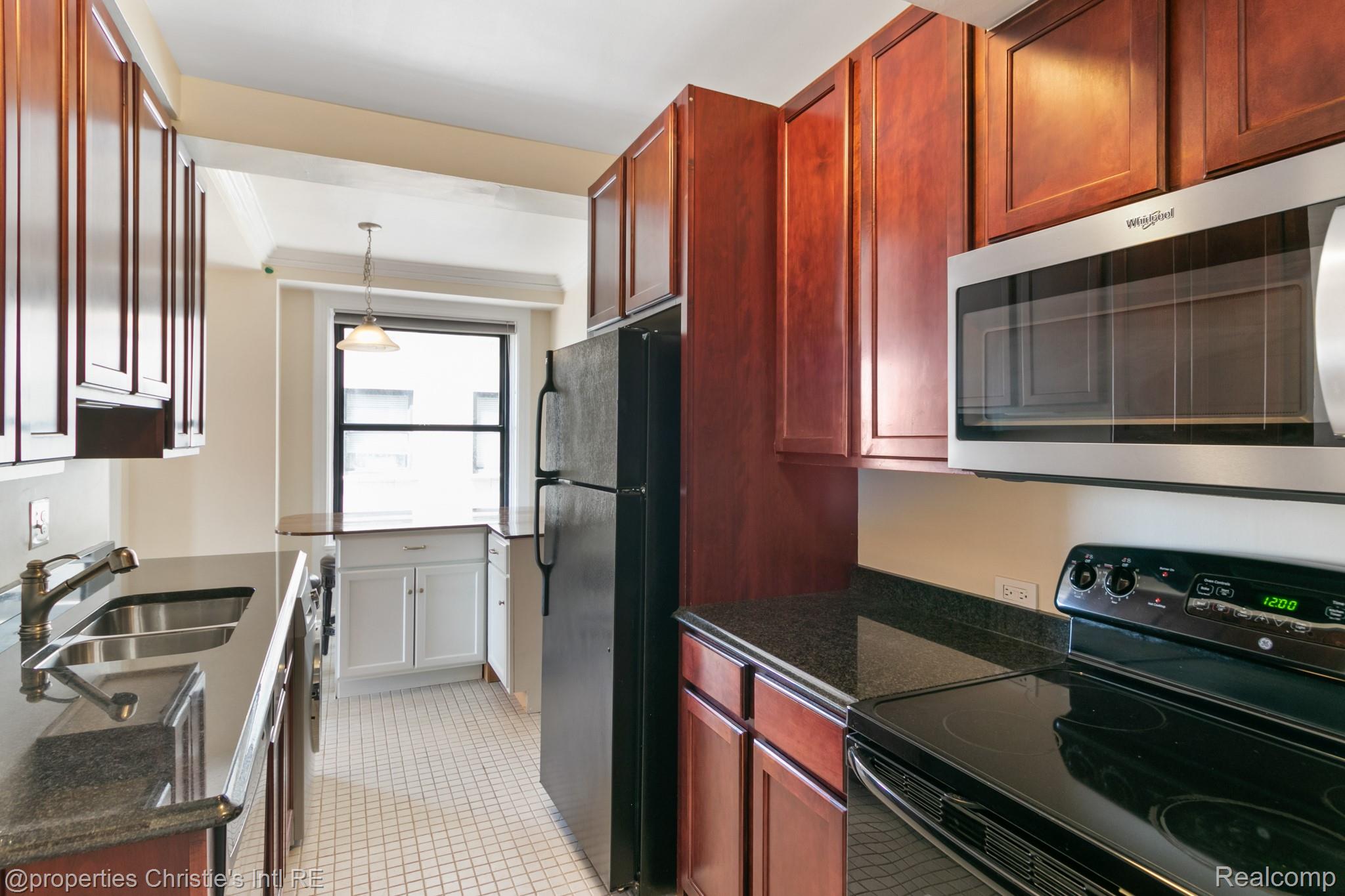 15 E Kirby Street 811