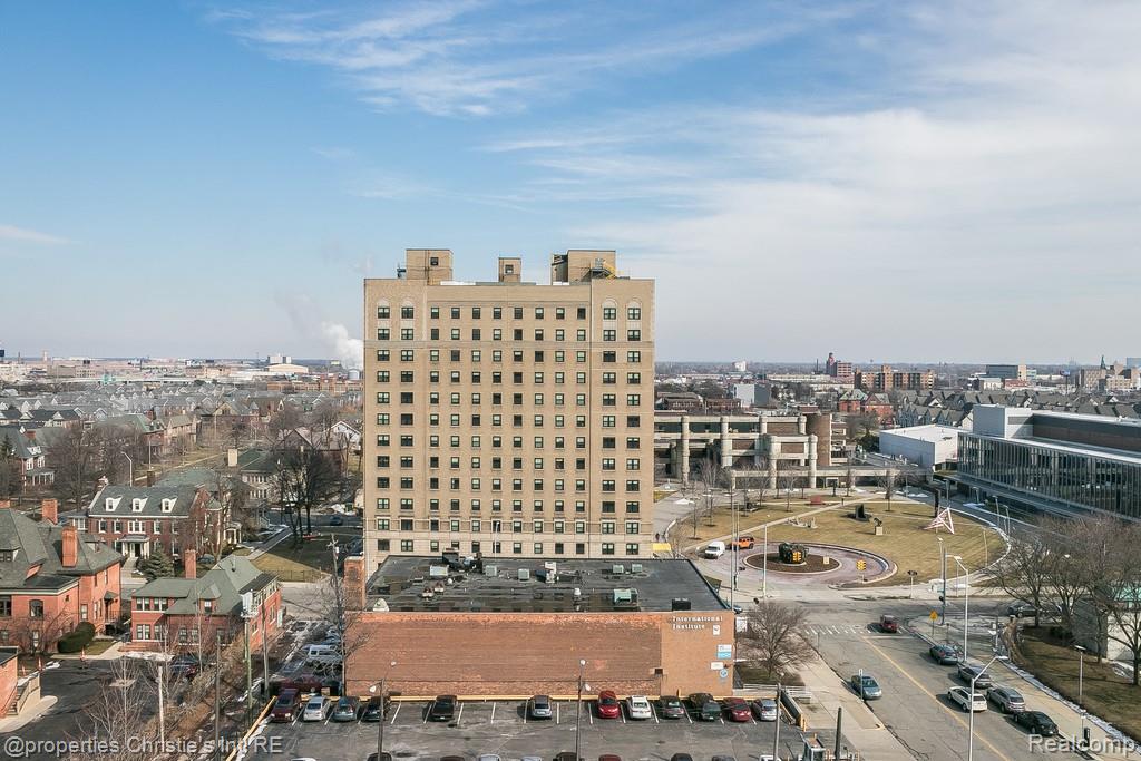 15 E Kirby Street 811