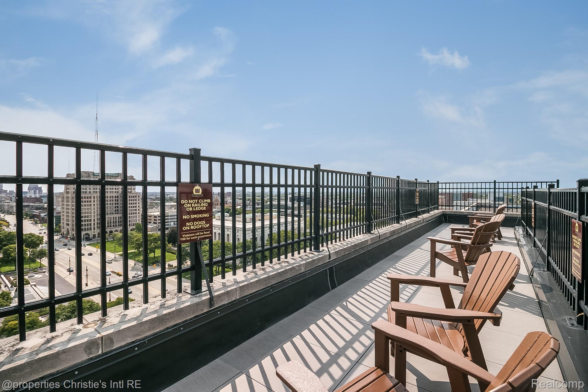 15 E Kirby Street 811