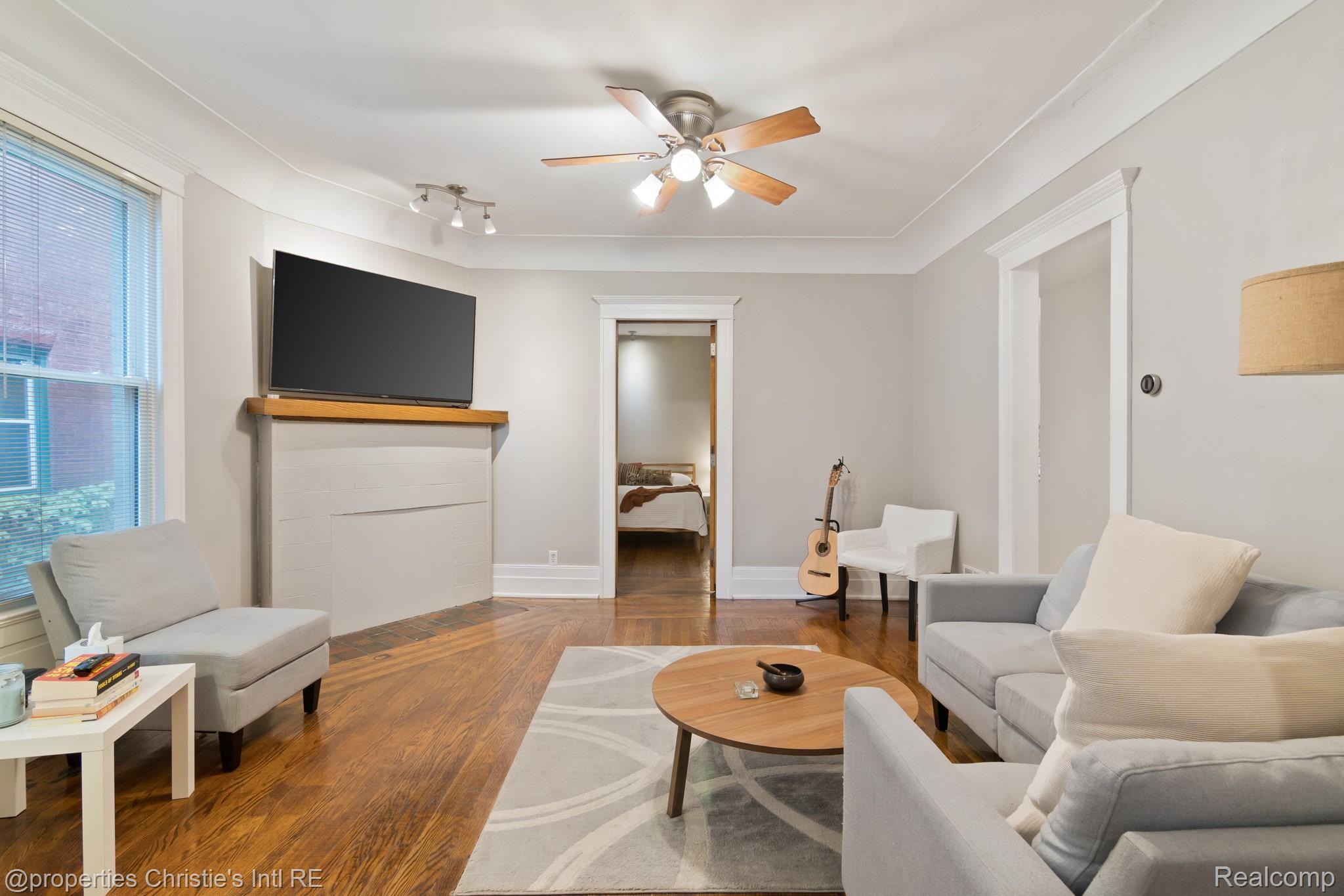 4751 Trumbull Street