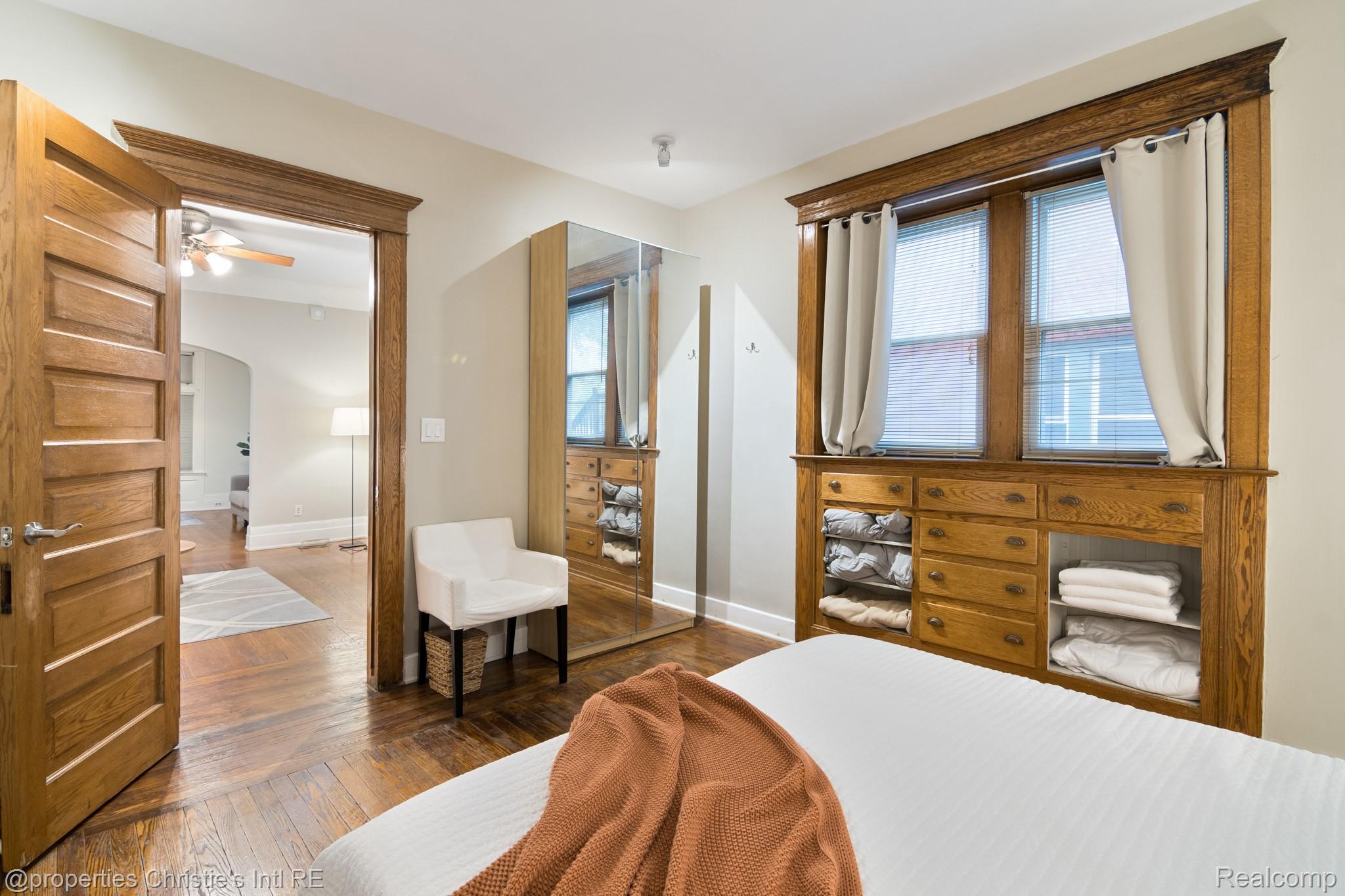 4751 Trumbull Street