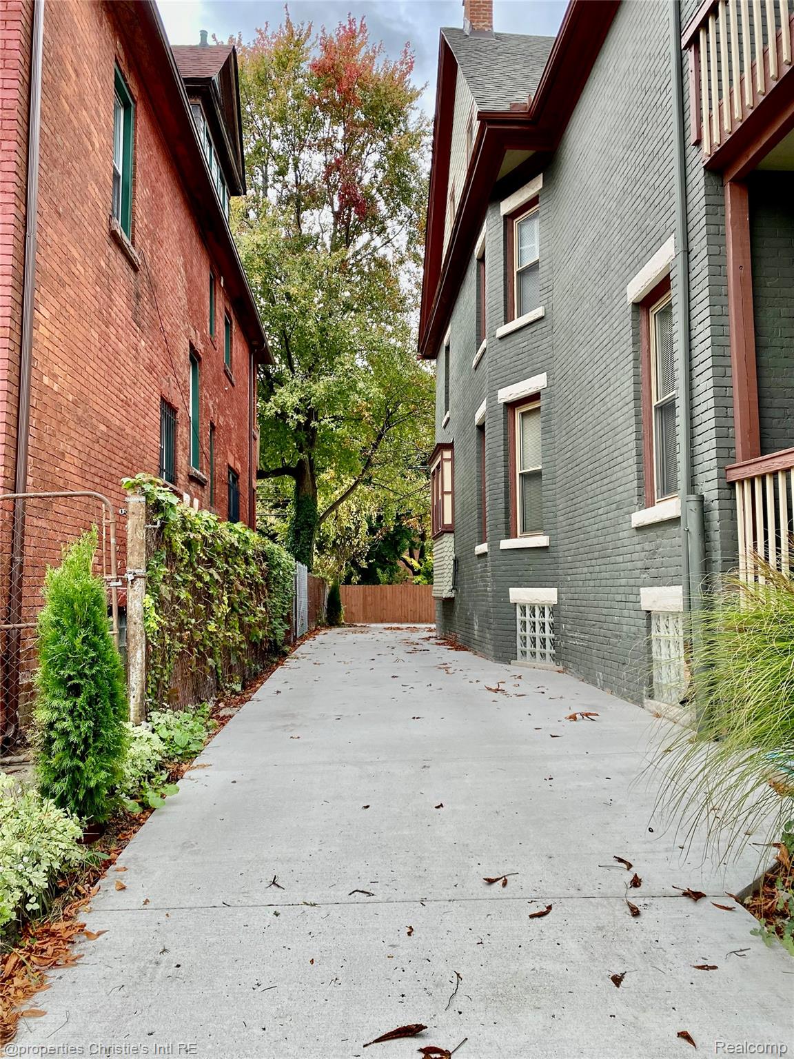 4751 Trumbull Street