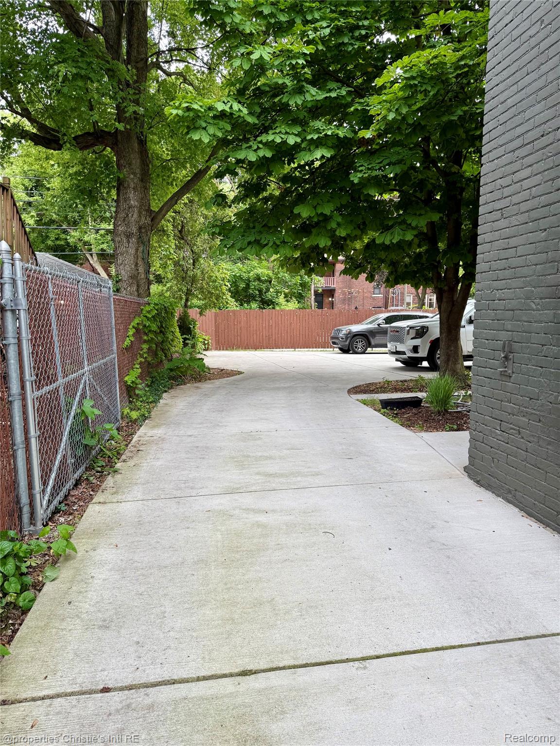 4751 Trumbull Street