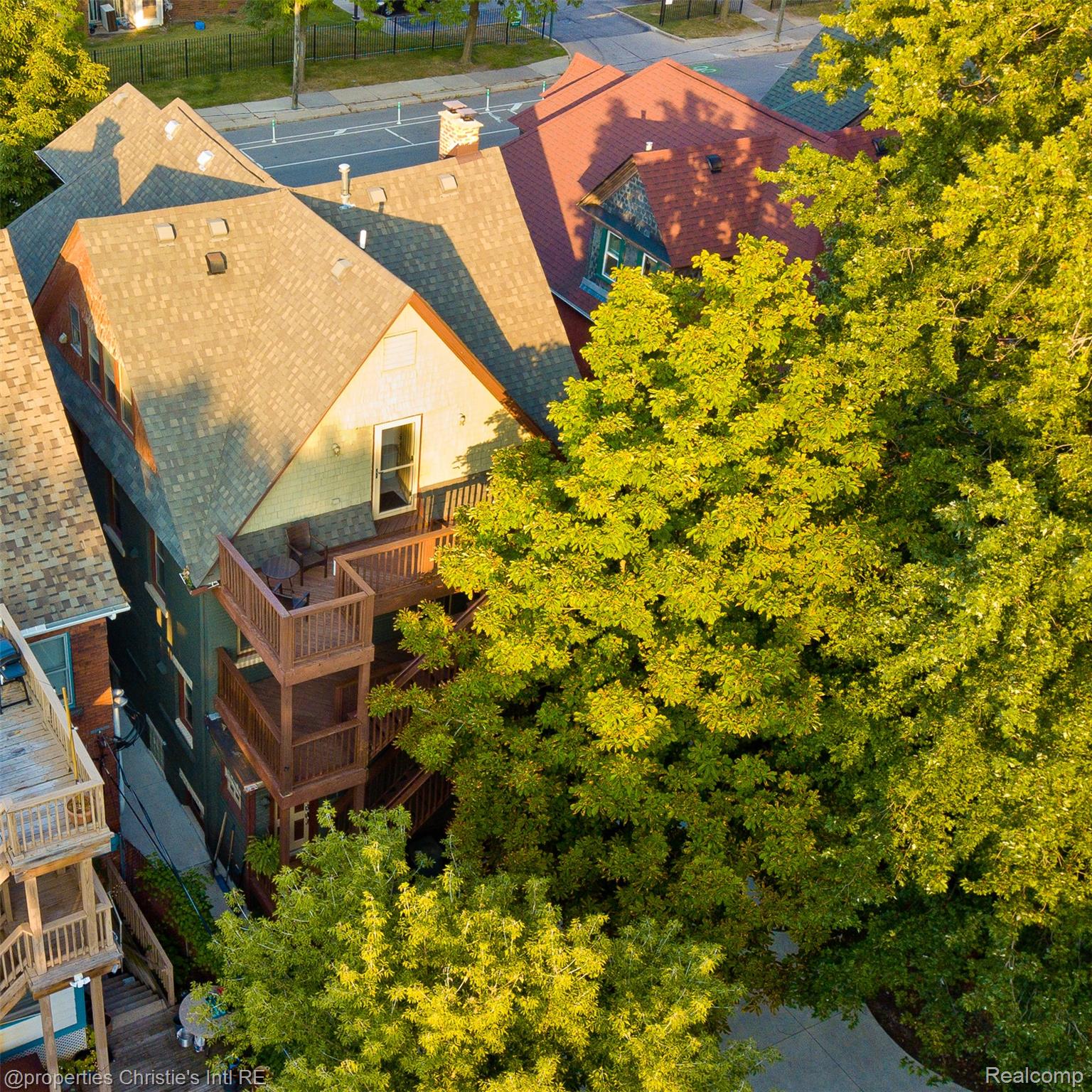 4751 Trumbull Street