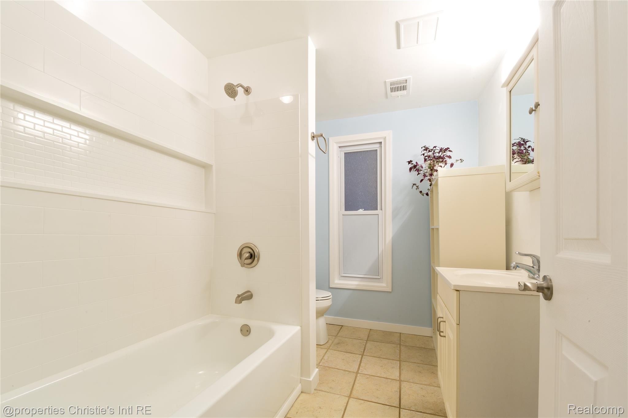 4751 Trumbull Street