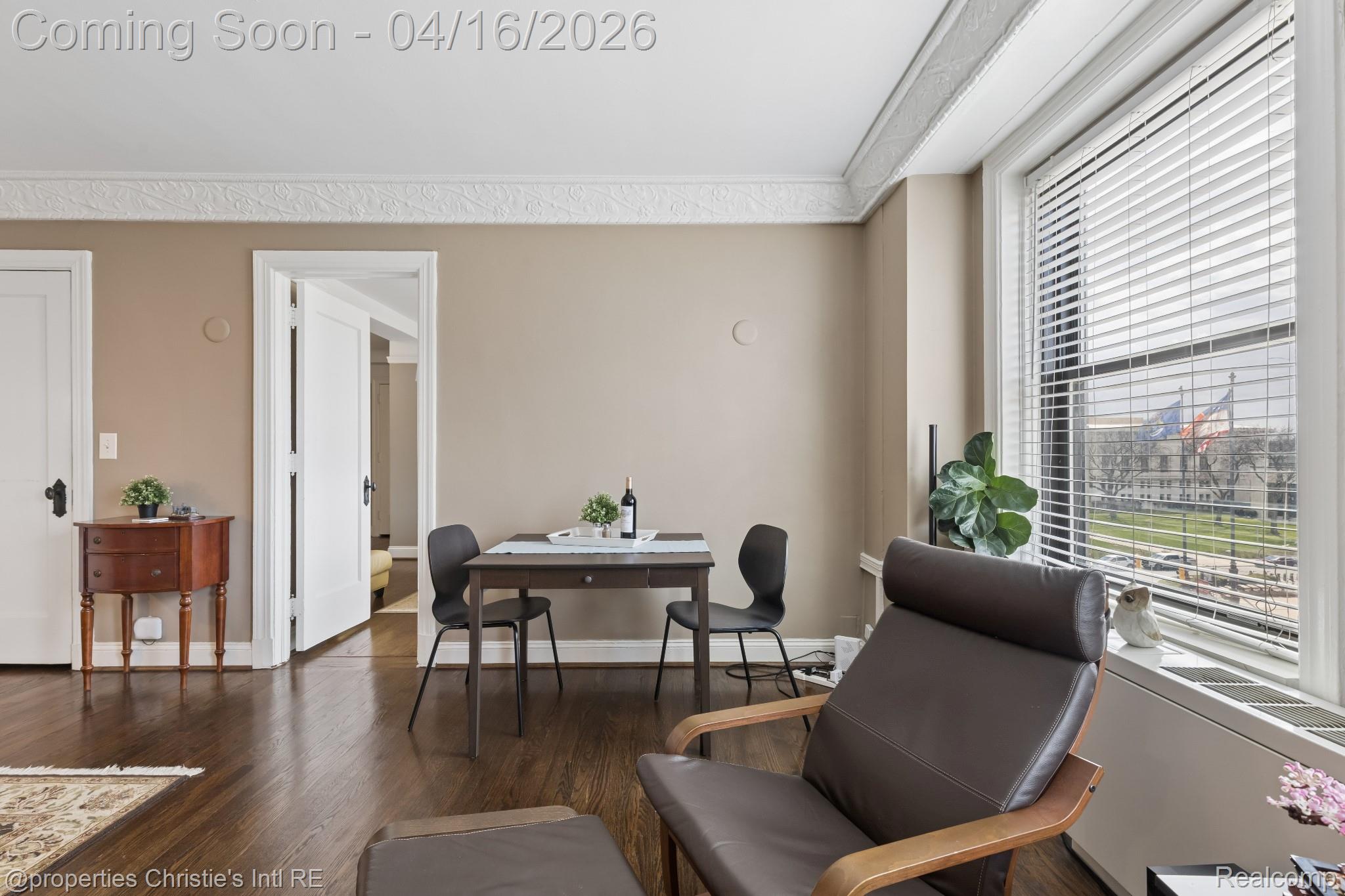 15 E Kirby Street 420