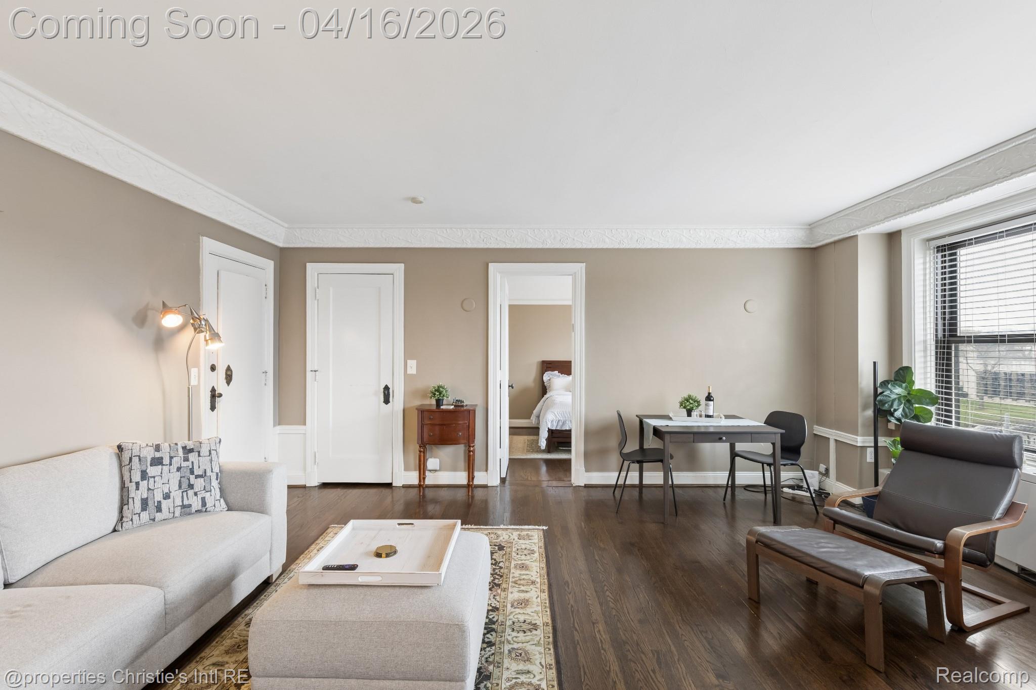 15 E Kirby Street 420