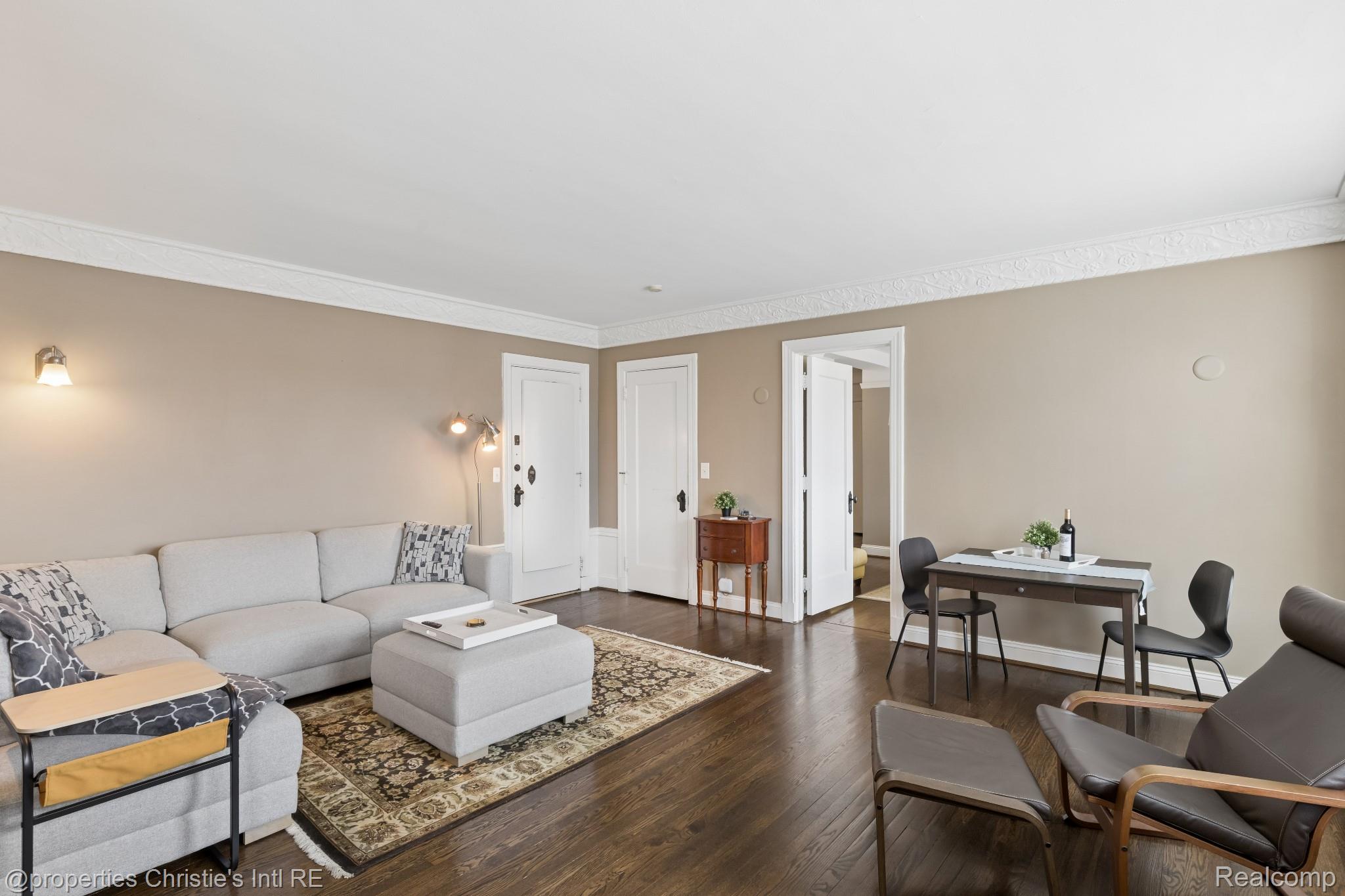 15 E Kirby Street 420