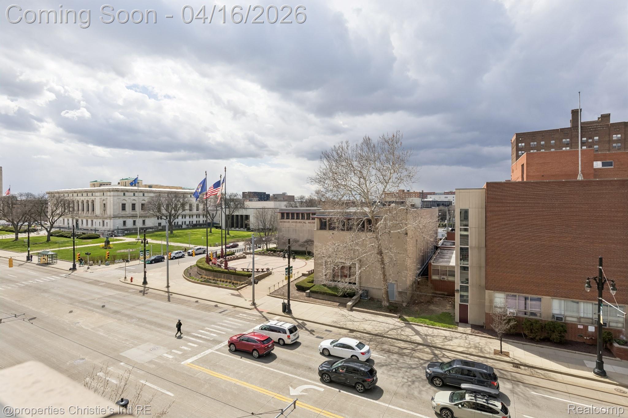 15 E Kirby Street 420