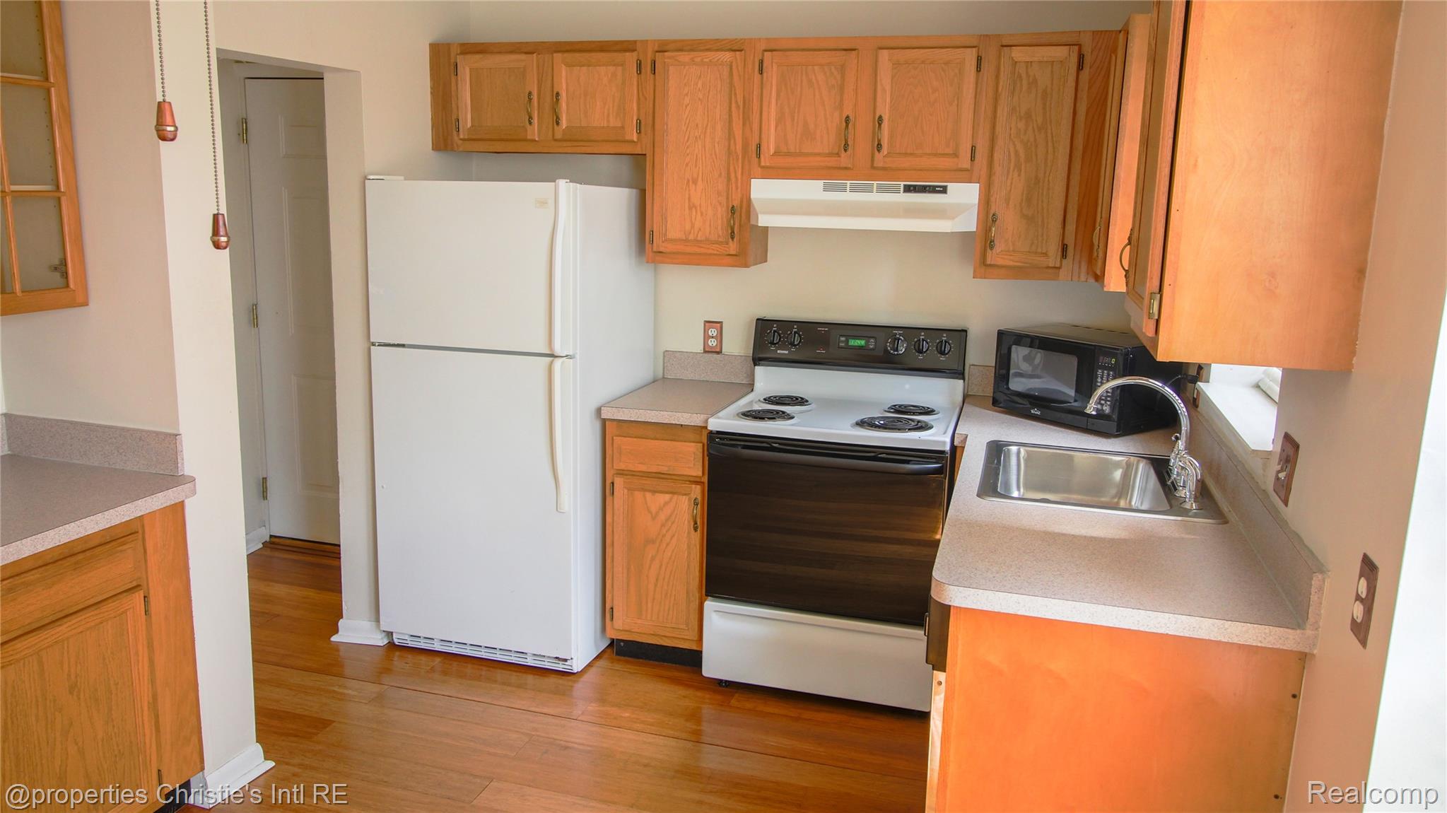 120 Seward Street 310