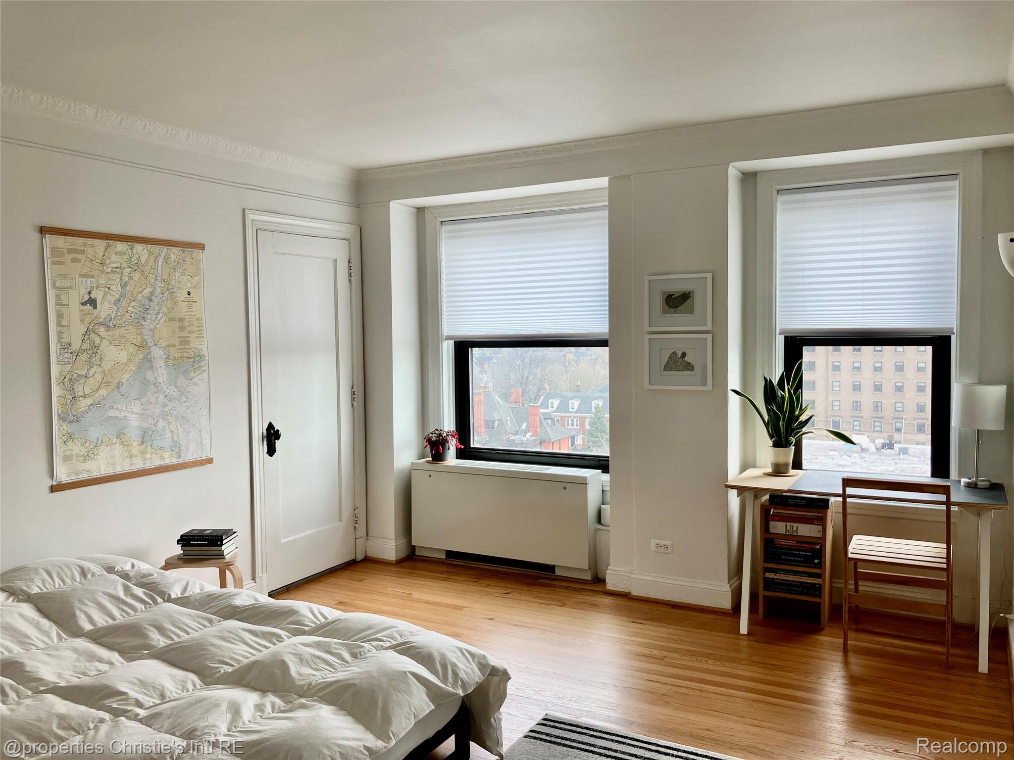 15 E Kirby Street 731