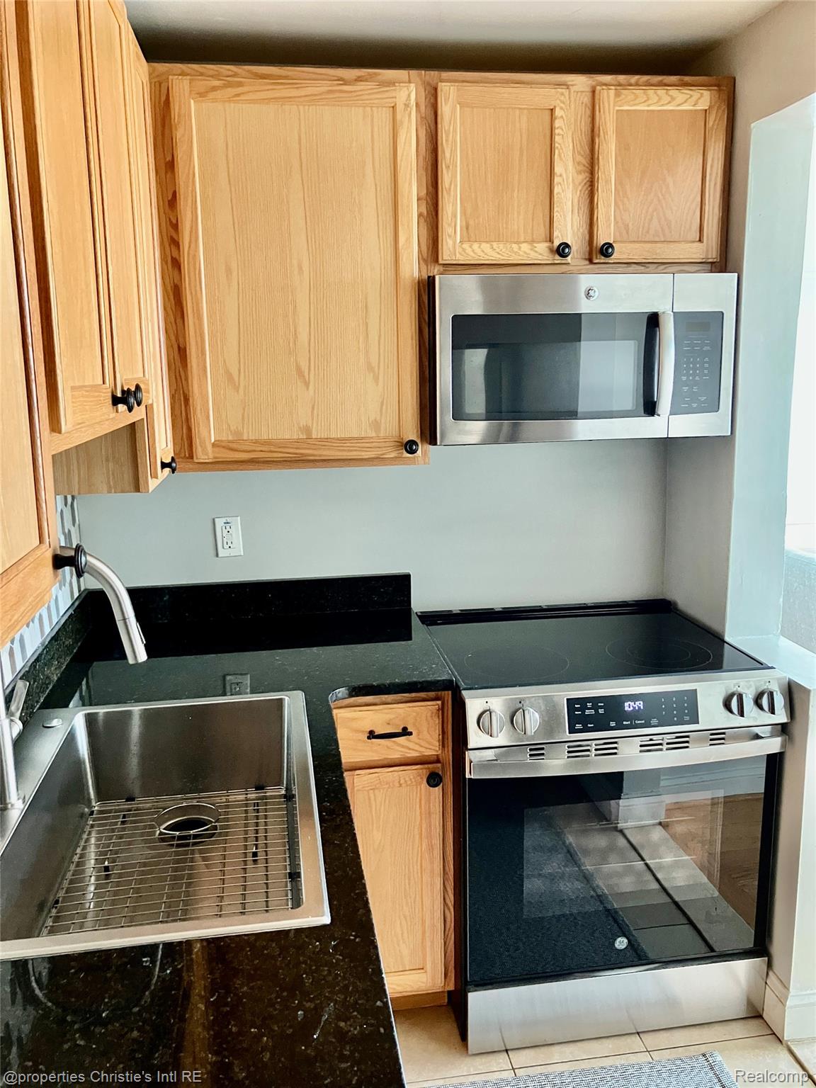 15 E Kirby Street 731
