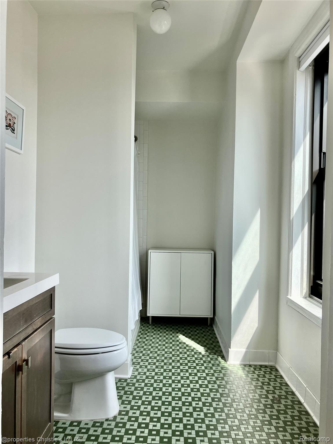 15 E Kirby Street 731