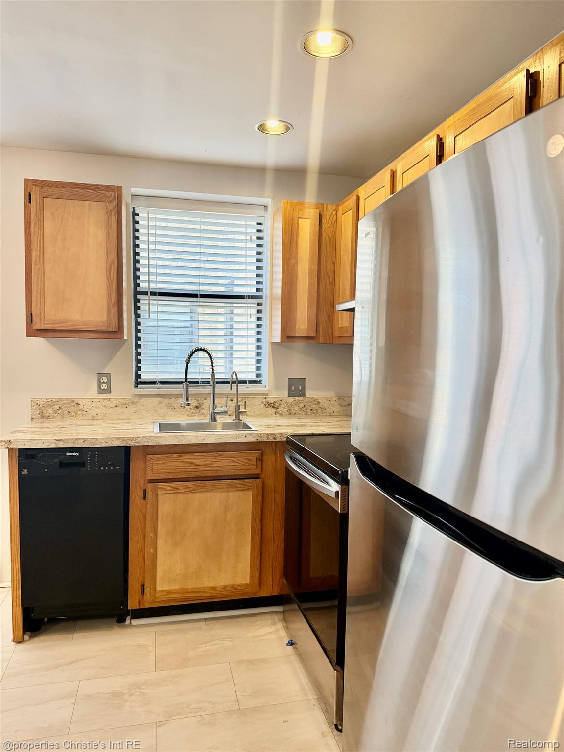 120 SEWARD Street 17-203