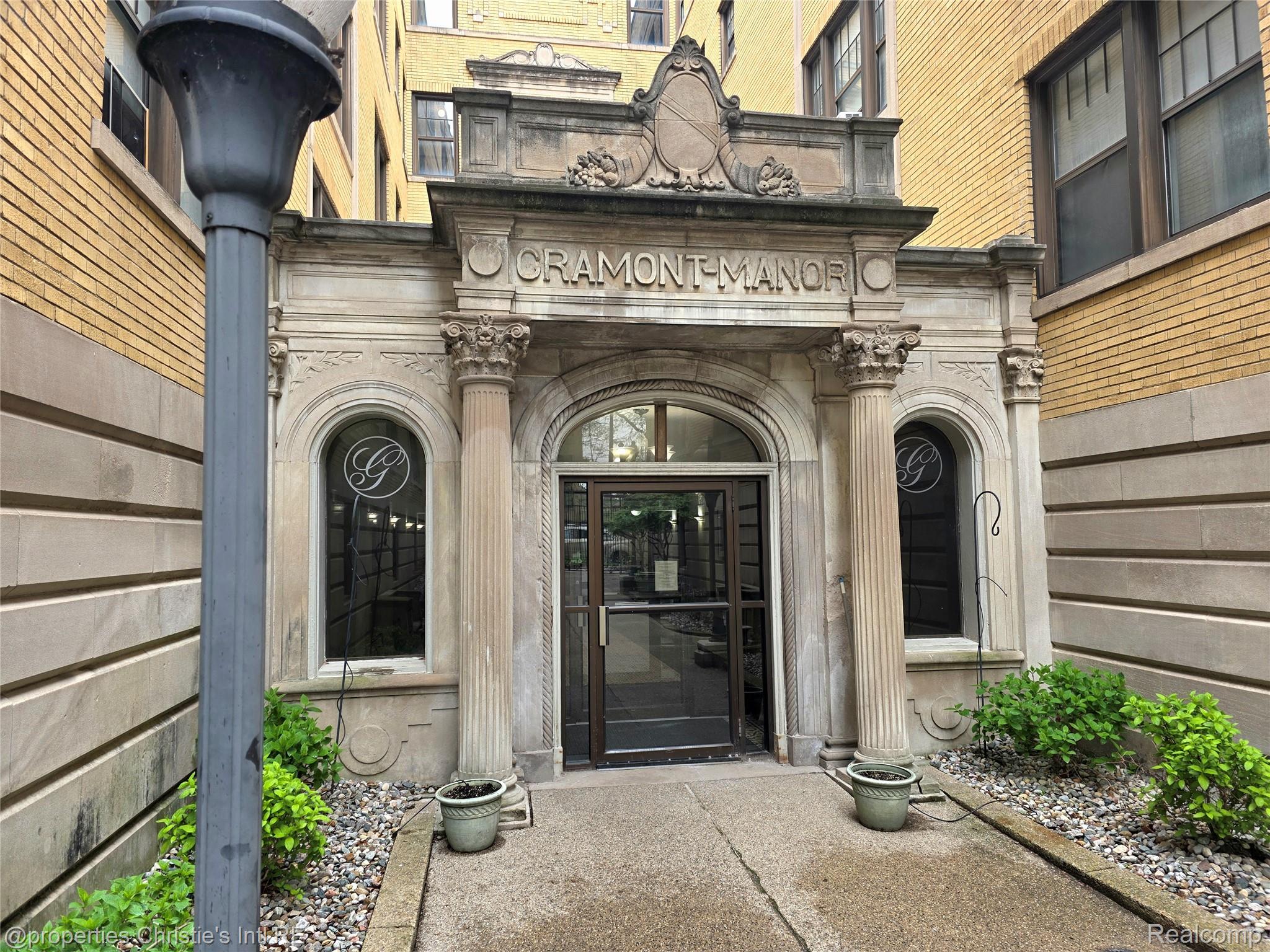 120 SEWARD Street 17-203