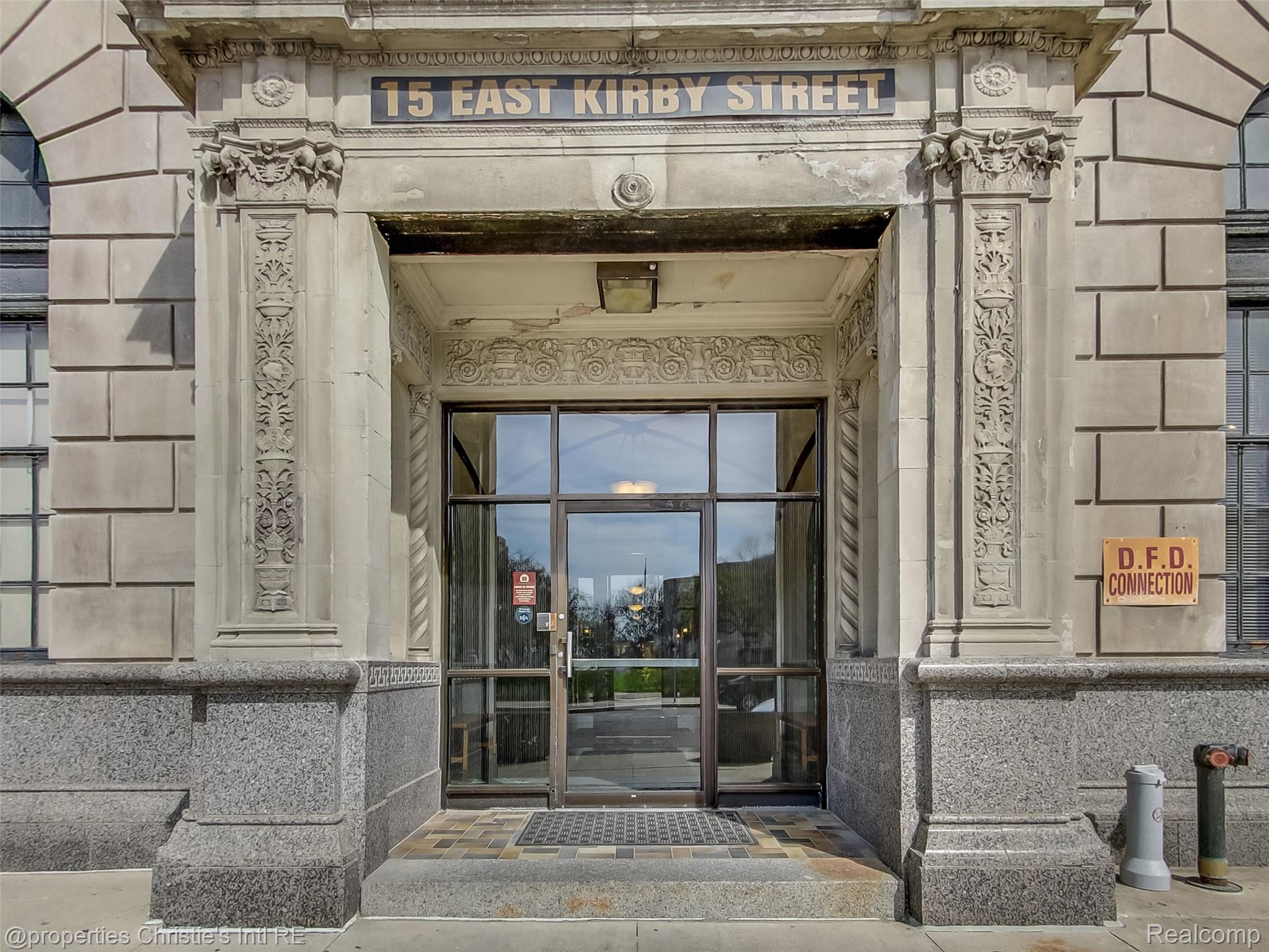 15 E KIRBY Street 829