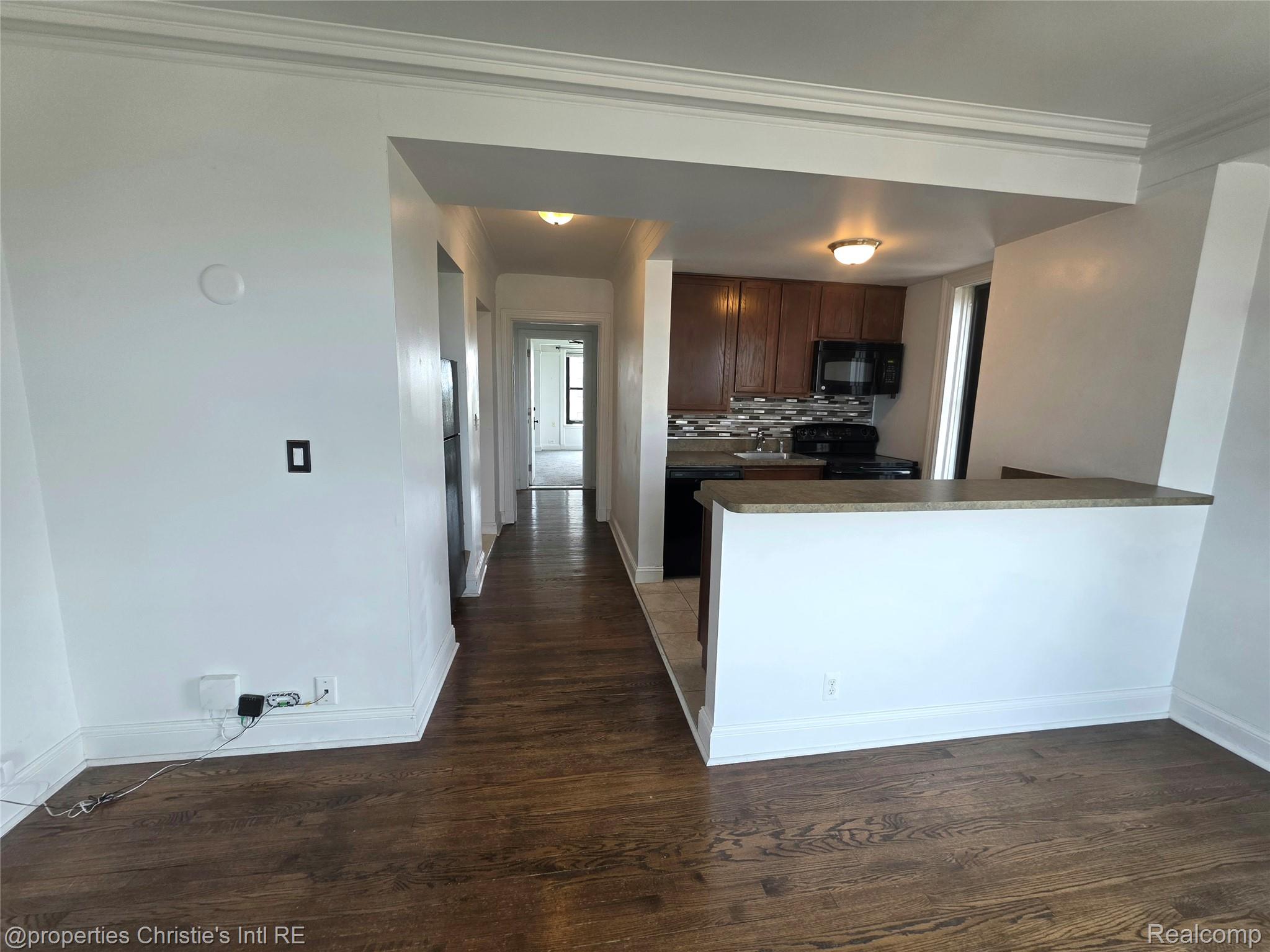 15 E KIRBY Street 829