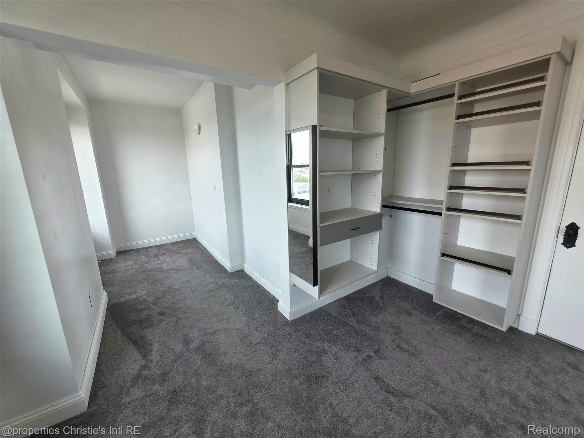 15 E KIRBY Street 829