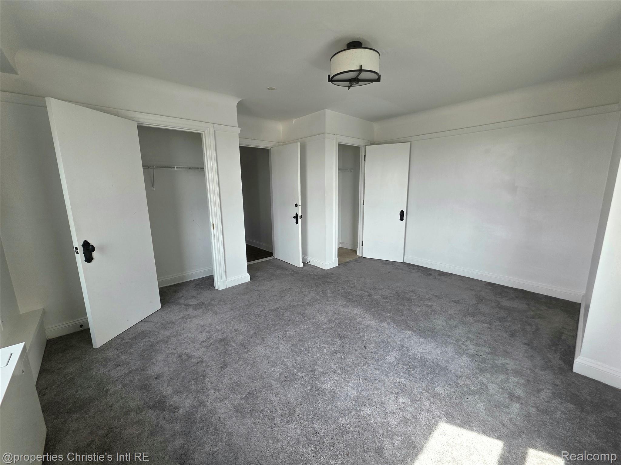15 E KIRBY Street 829