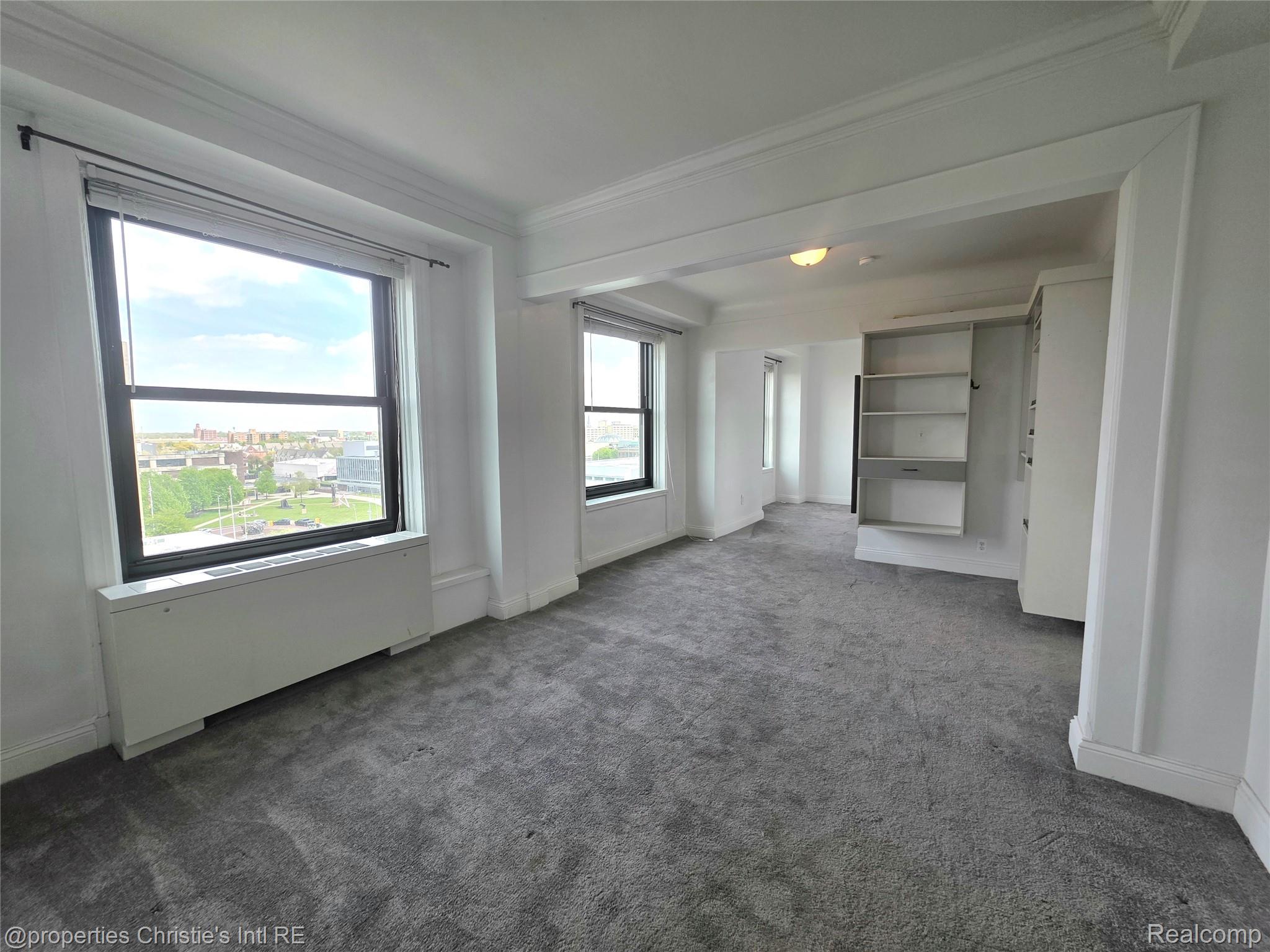 15 E KIRBY Street 829