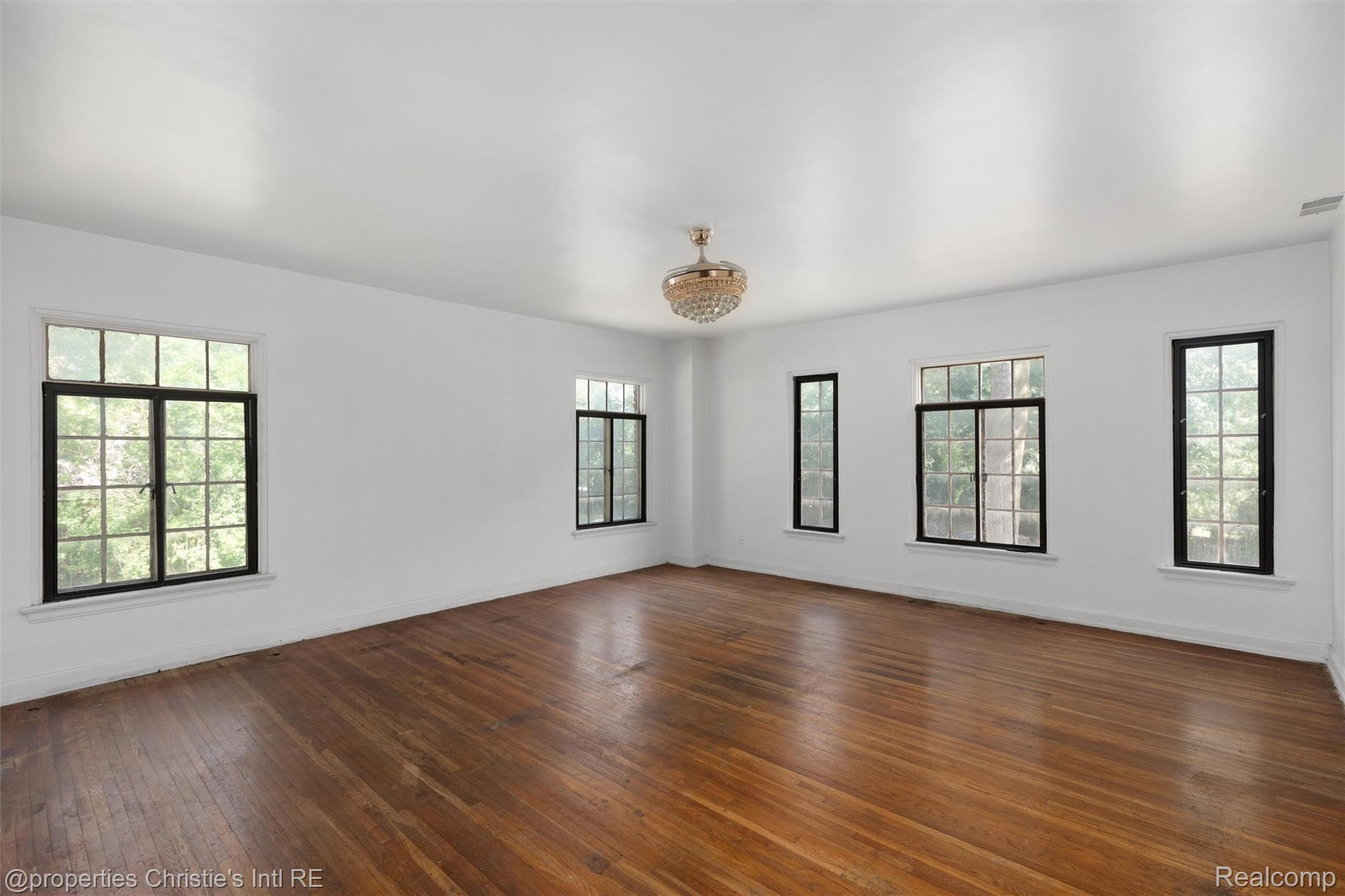 3205 Sherbourne Road