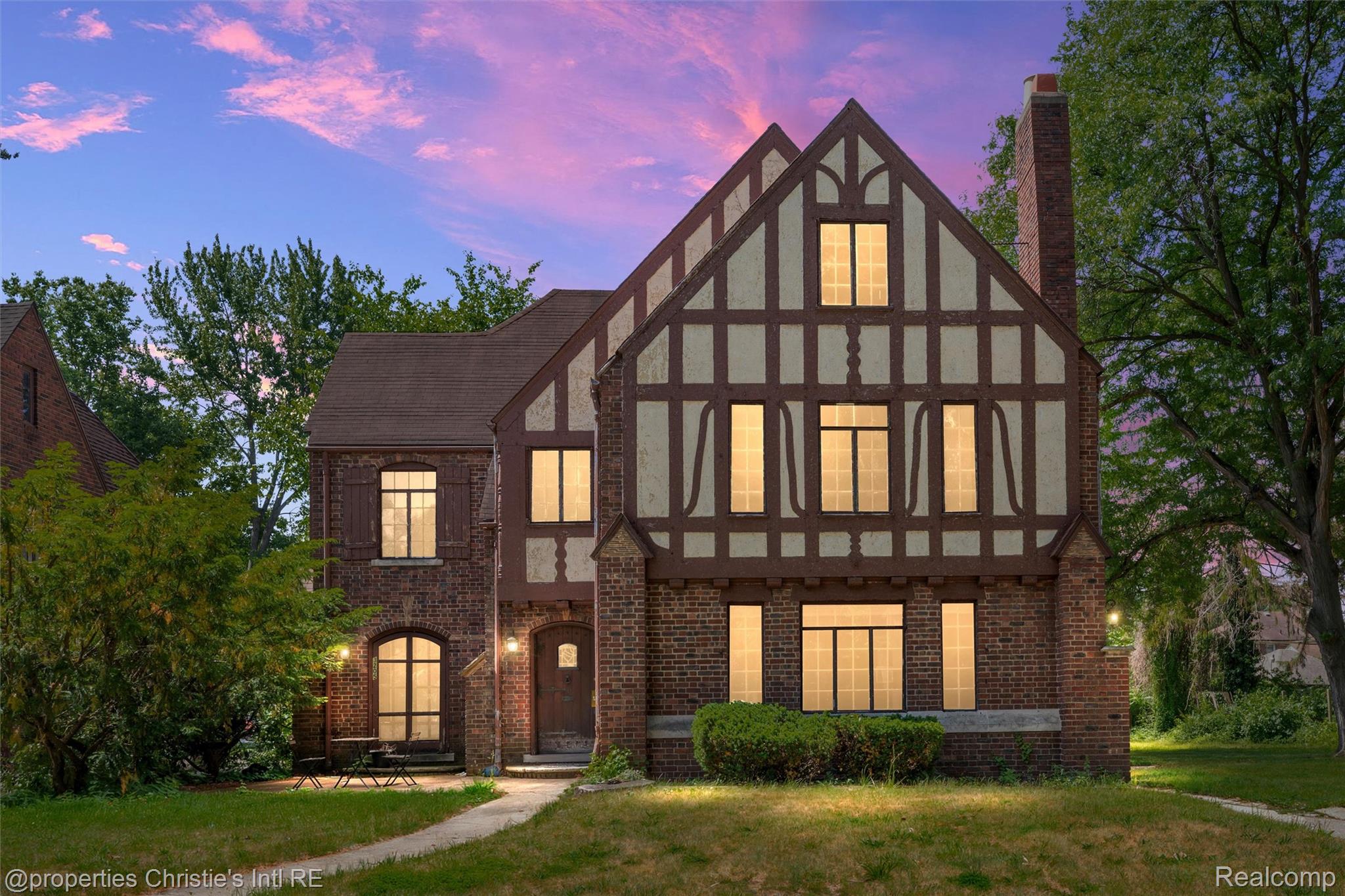 3205 Sherbourne Road