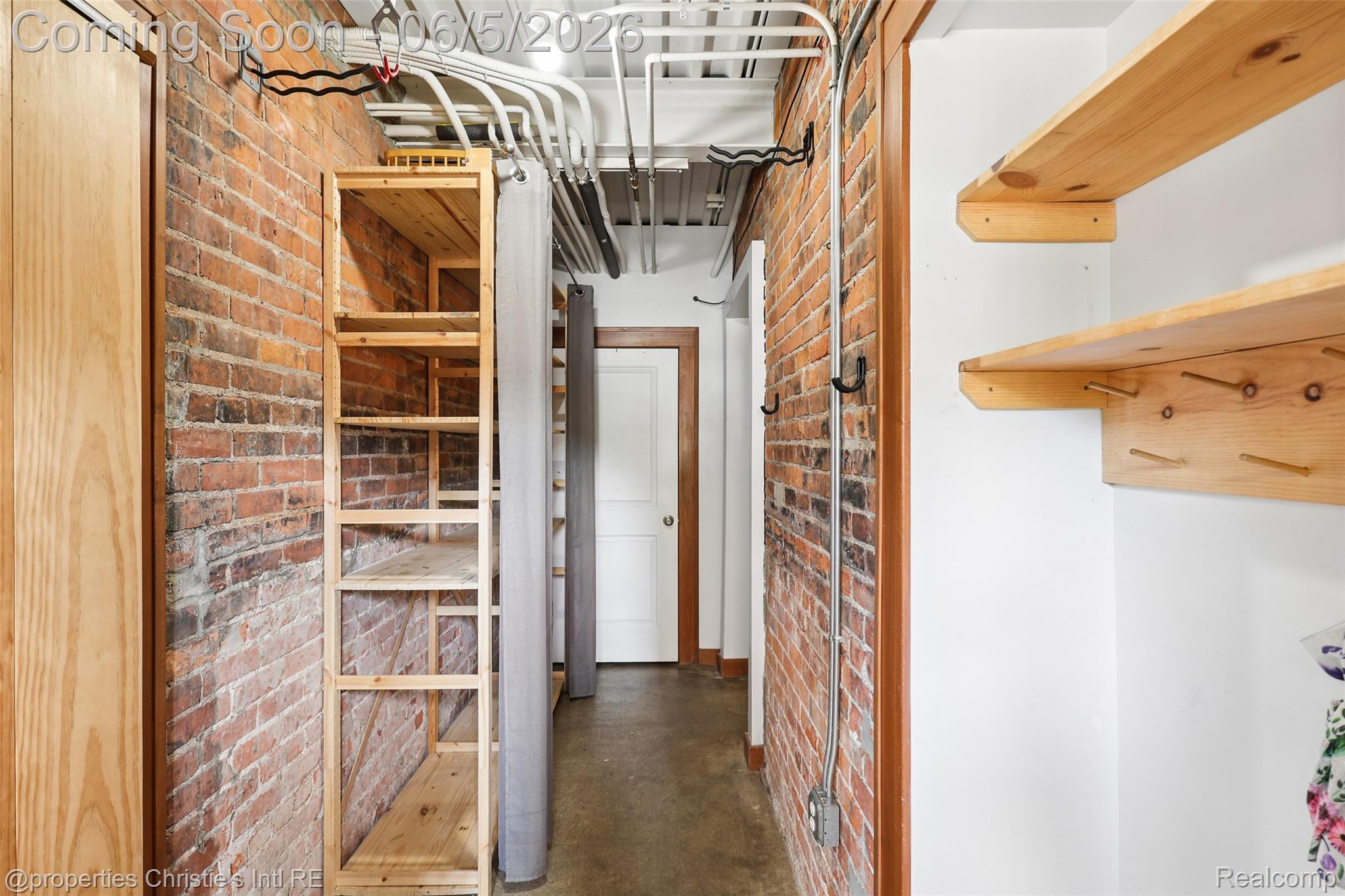 112 Watson Street 22