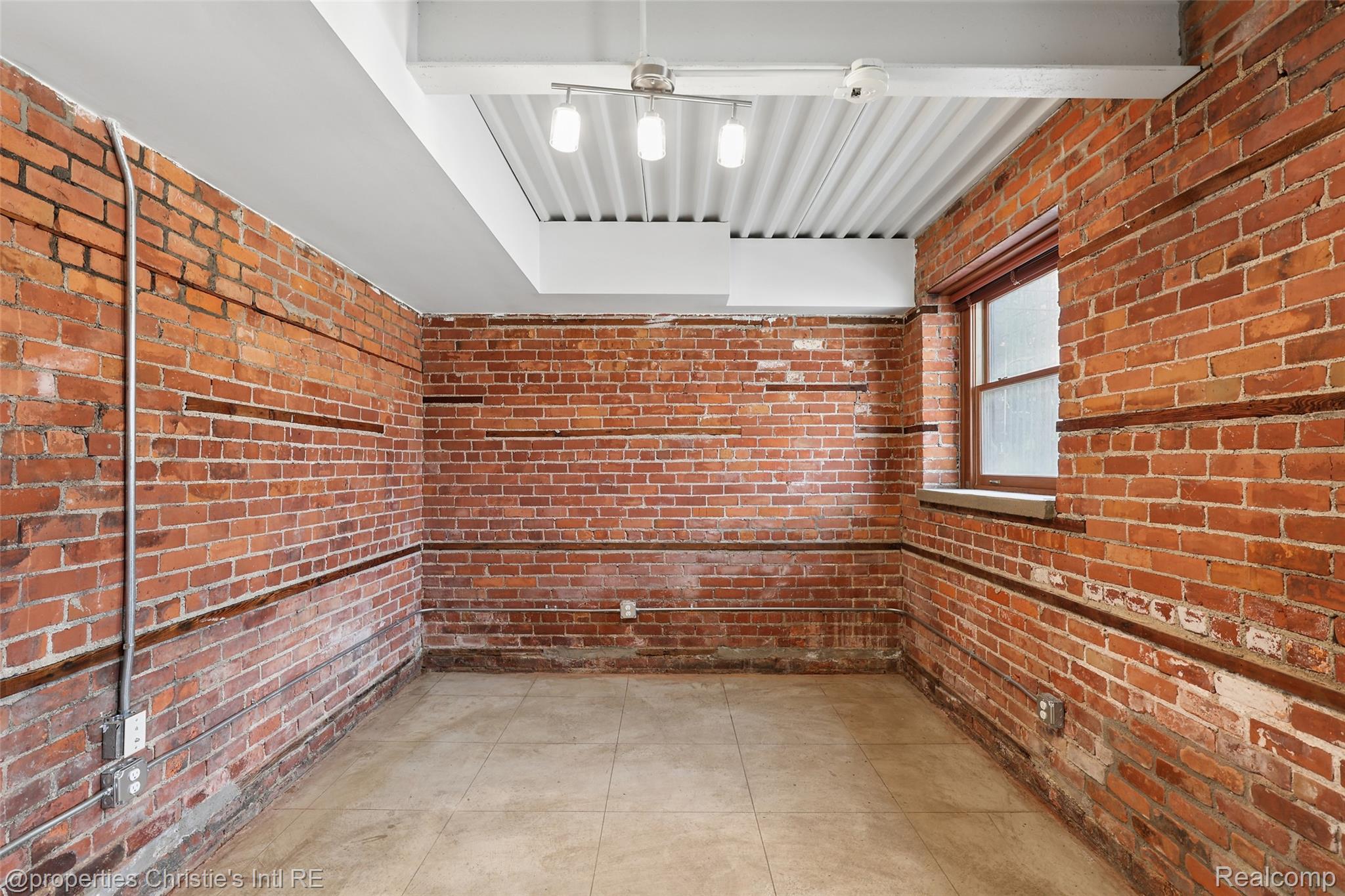 112 Watson Street Unit: 20