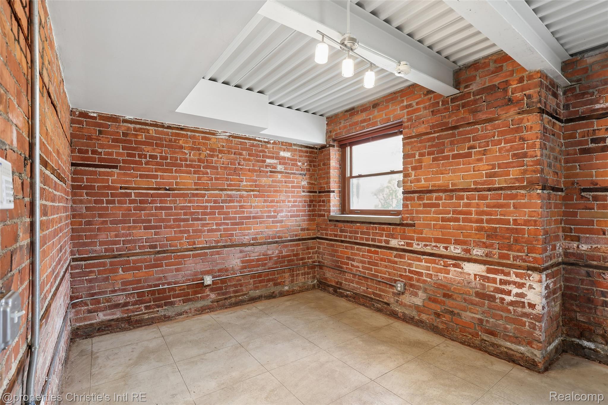 112 Watson Street Unit: 20