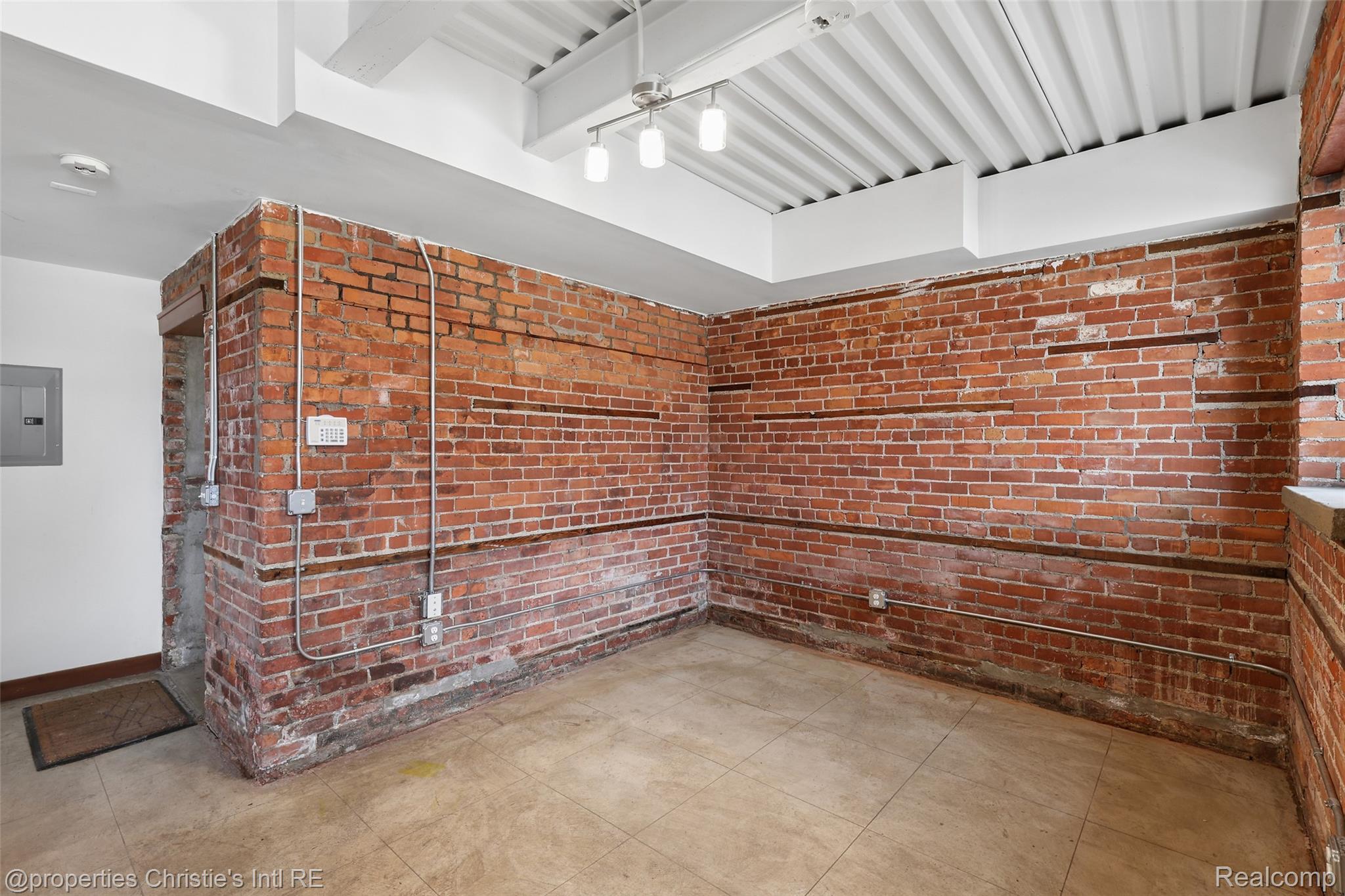 112 Watson Street Unit: 20