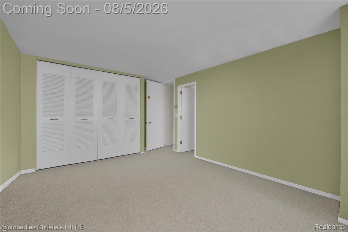 8200 E Jefferson Avenue