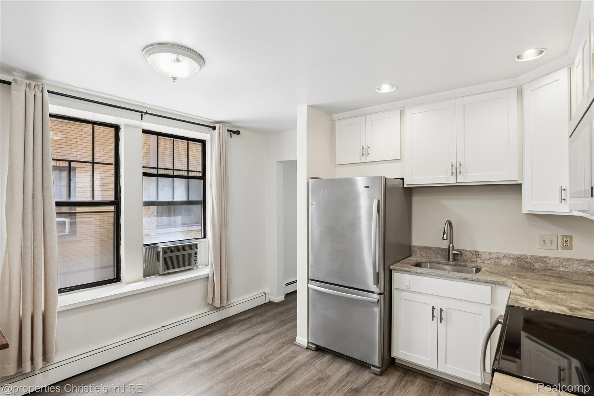 120 Seward Street Unit: 111