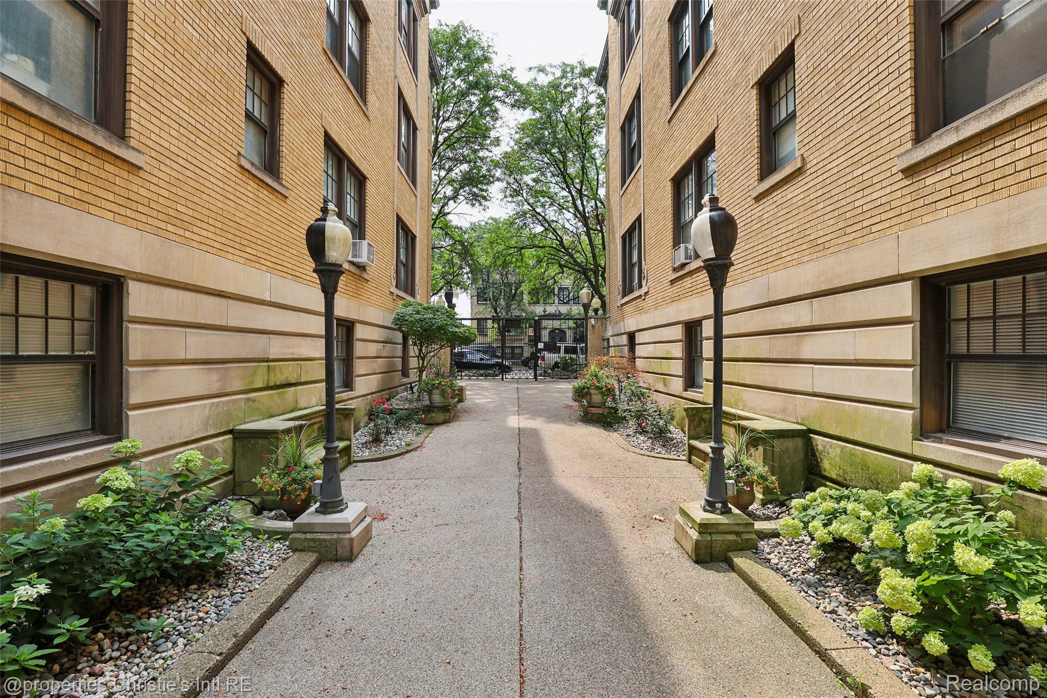 120 Seward Street Unit: 111