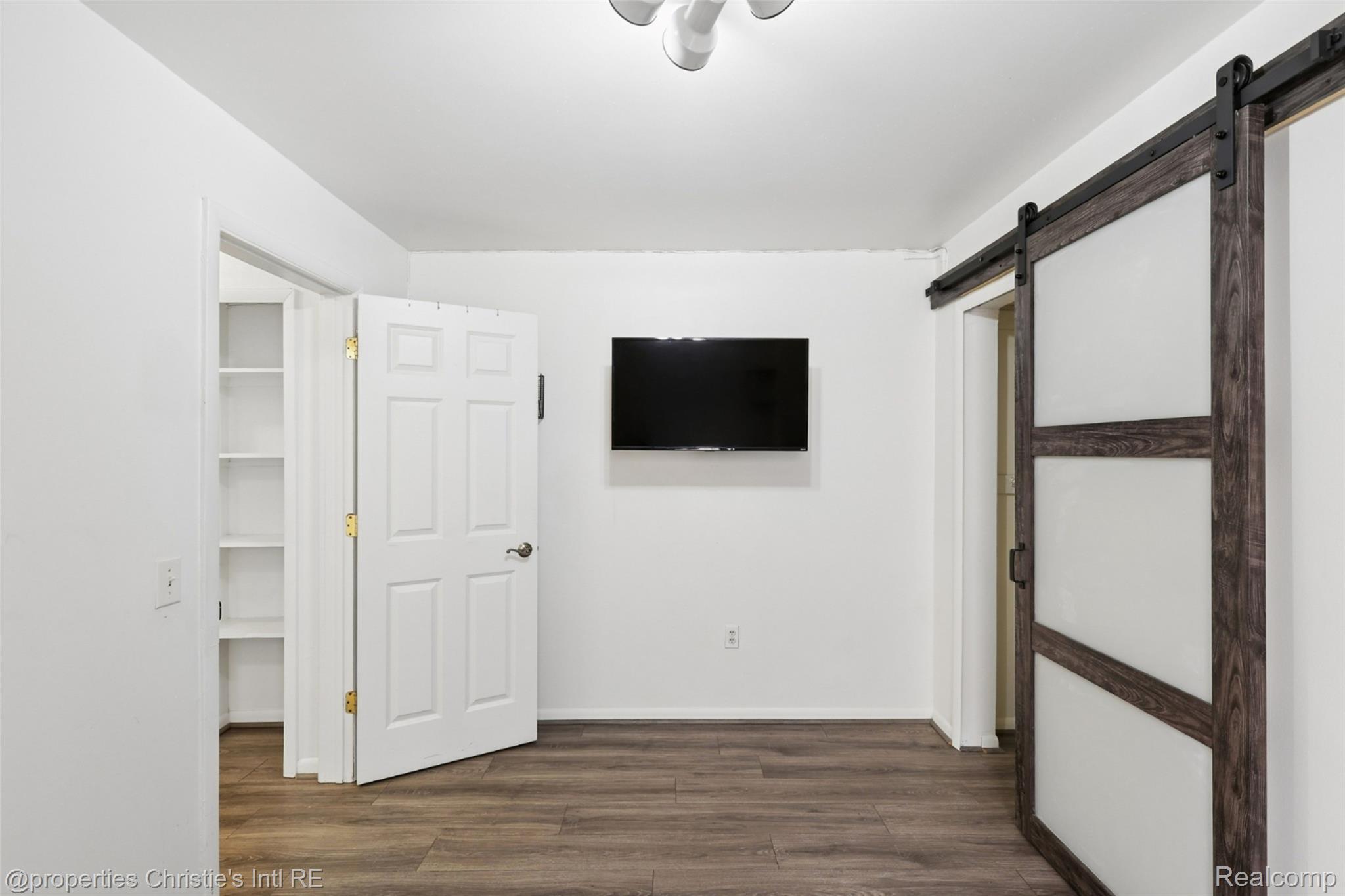 120 Seward Street Unit: 111