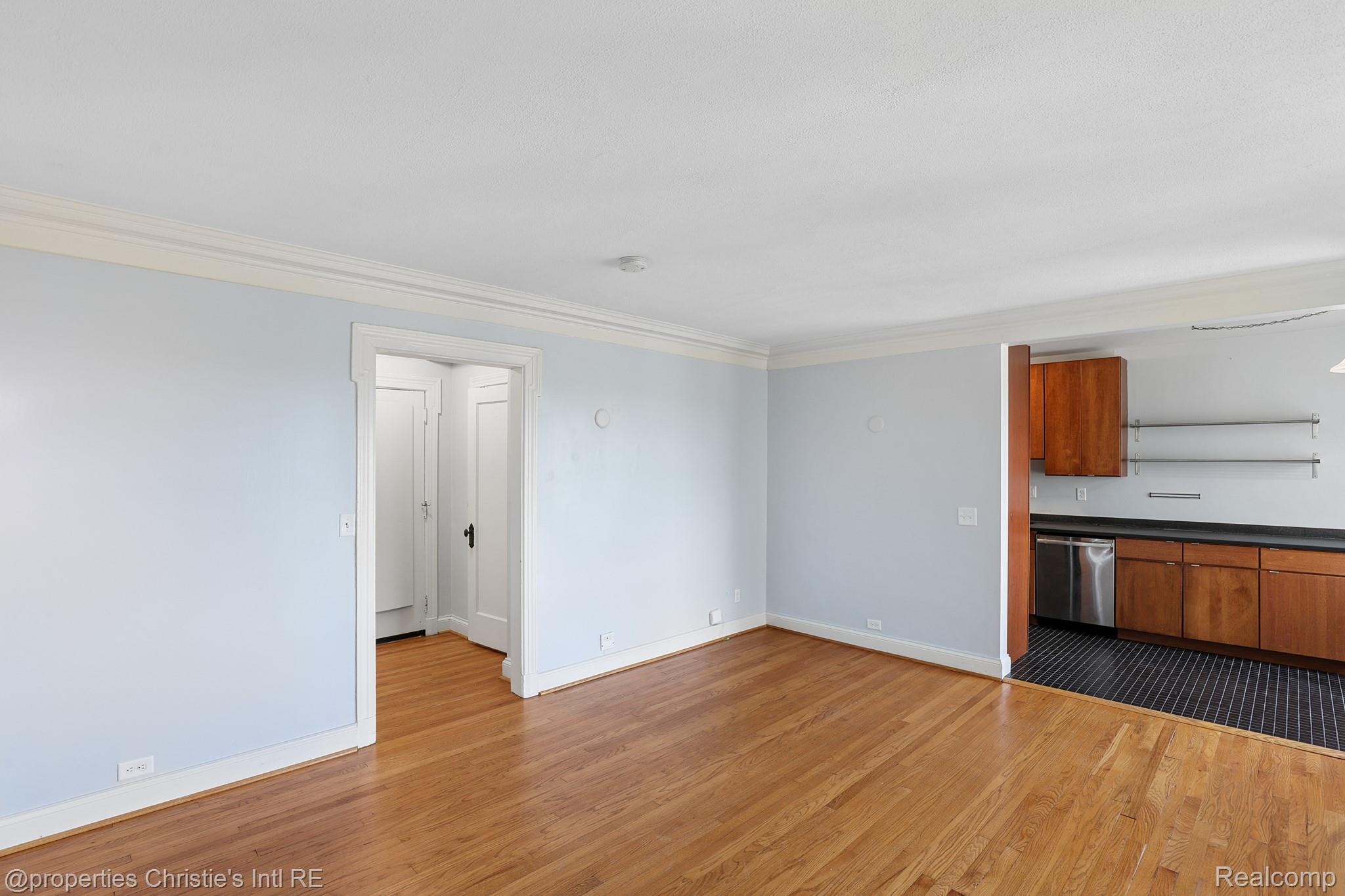 15 E Kirby Street Unit: 1223