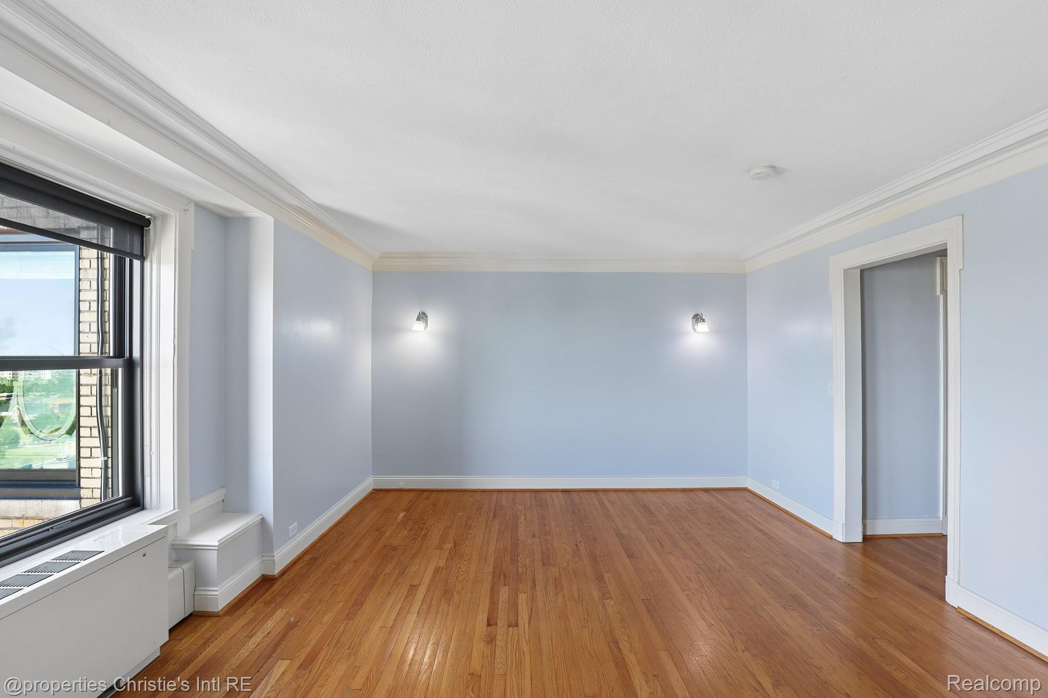 15 E Kirby Street Unit: 1223