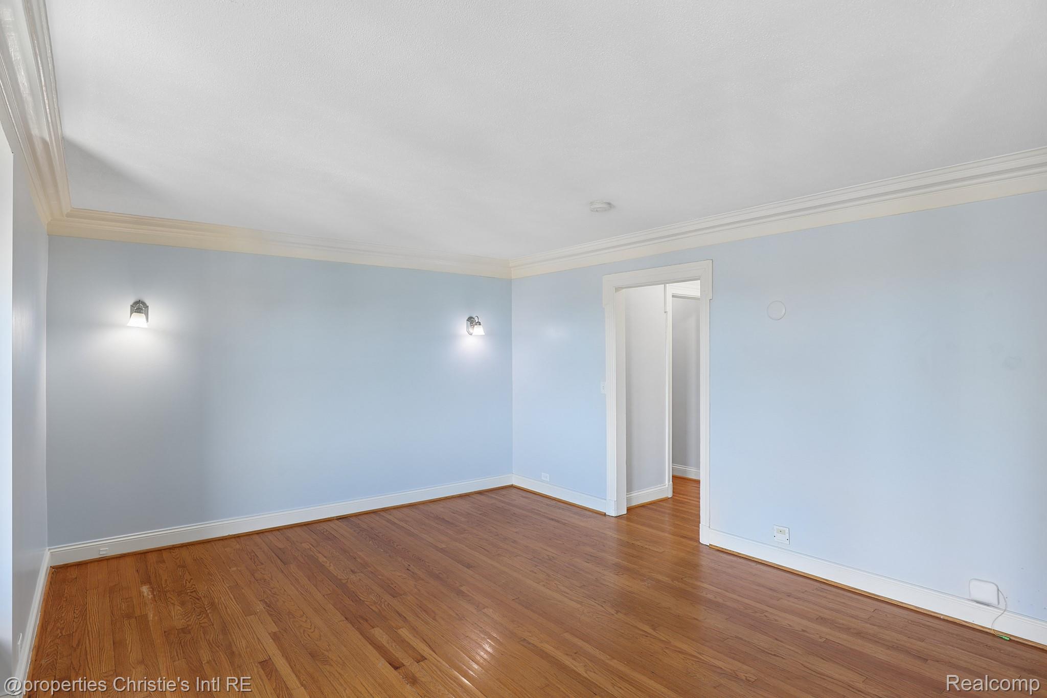 15 E Kirby Street Unit: 1223