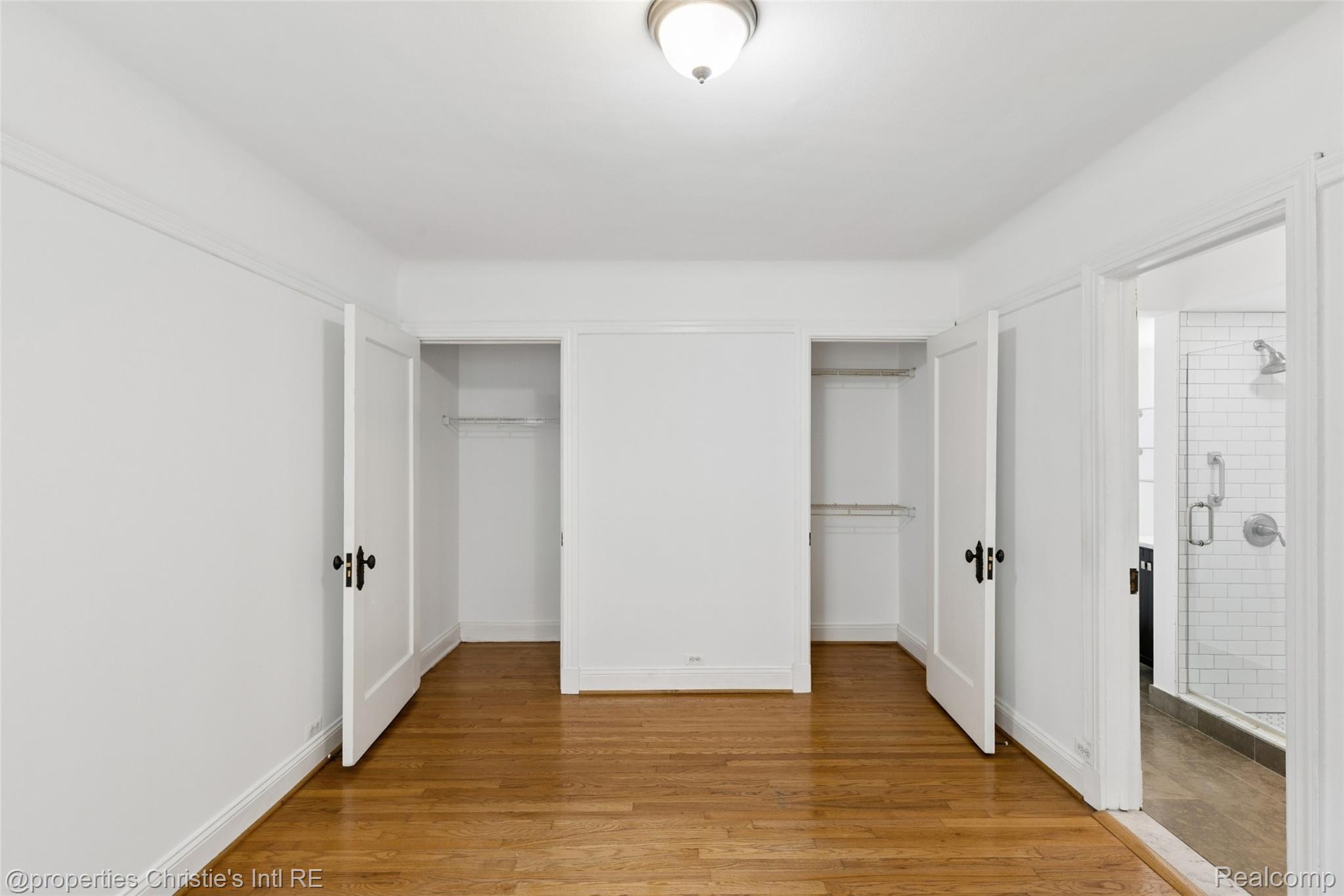 15 E Kirby Street Unit: 1107