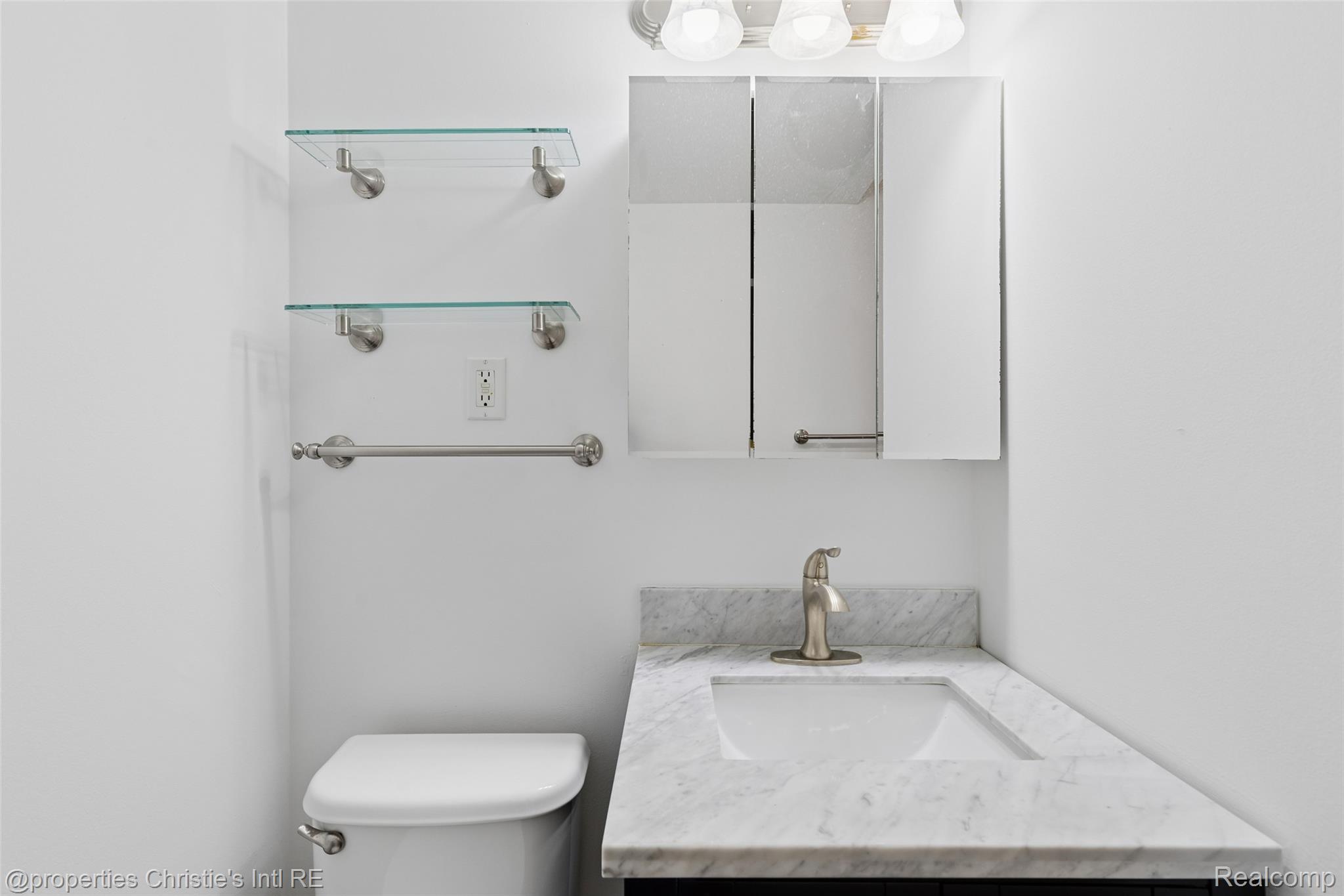 15 E Kirby Street Unit: 1107