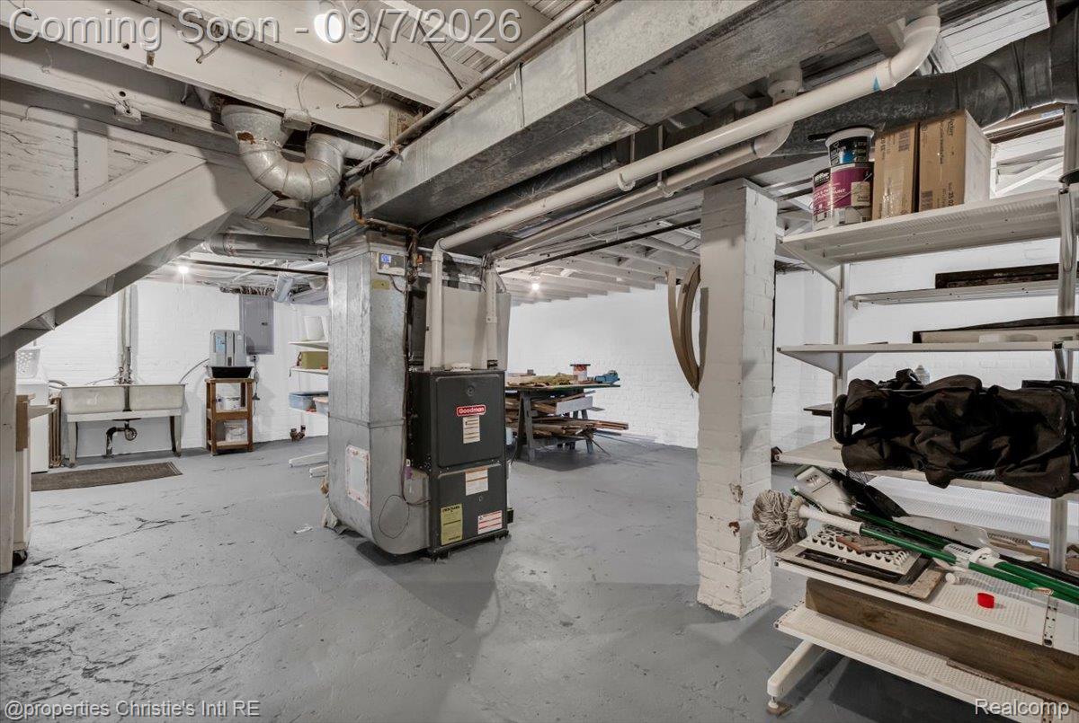 2347 Clark Street