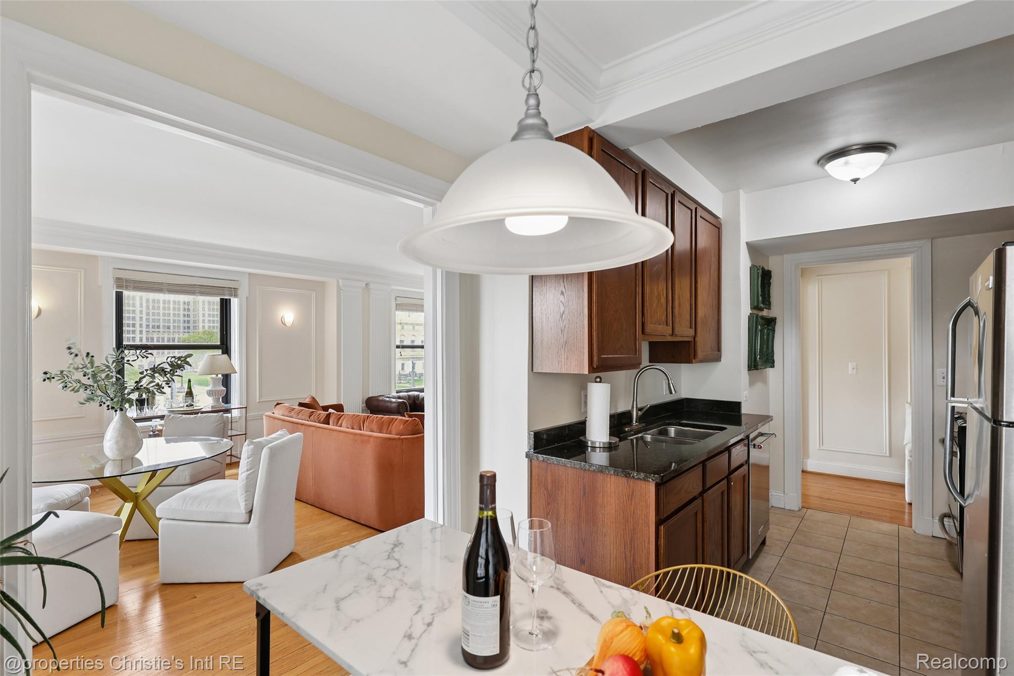 15 E Kirby Street Unit: 317