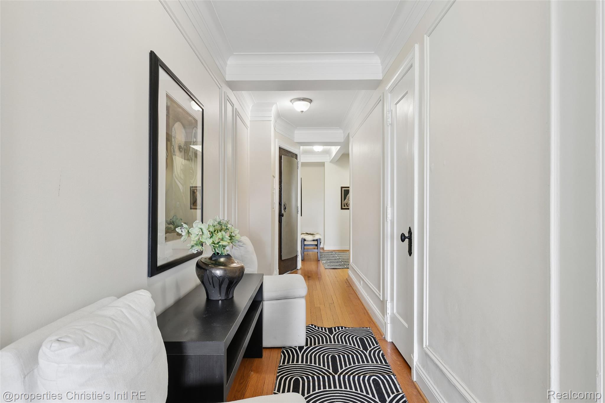 15 E Kirby Street Unit: 317