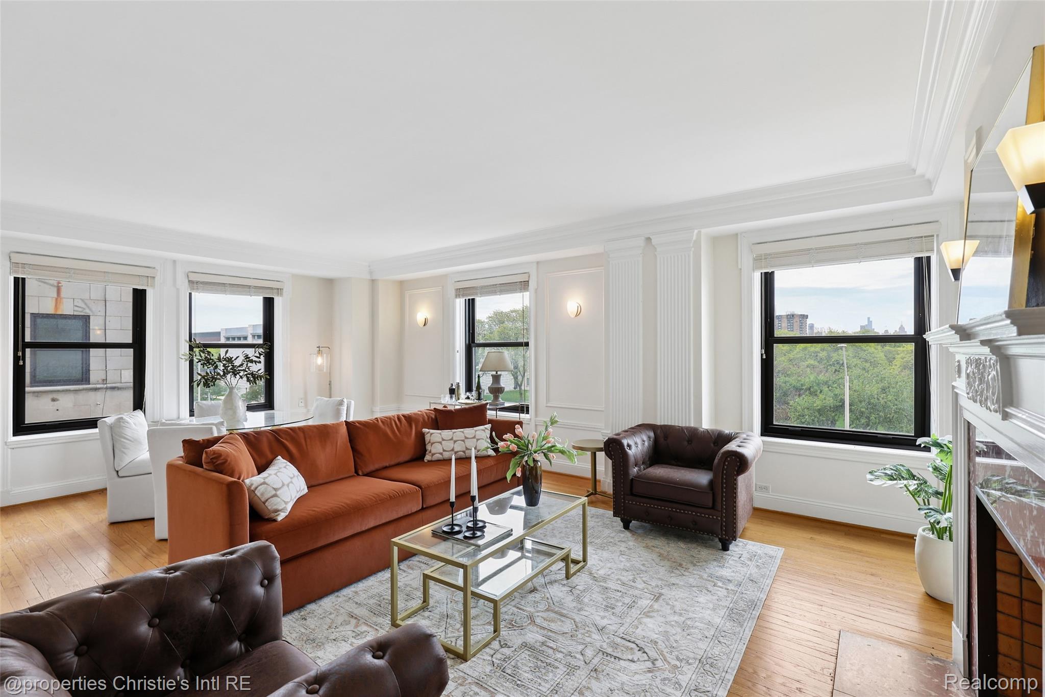 15 E Kirby Street Unit: 317