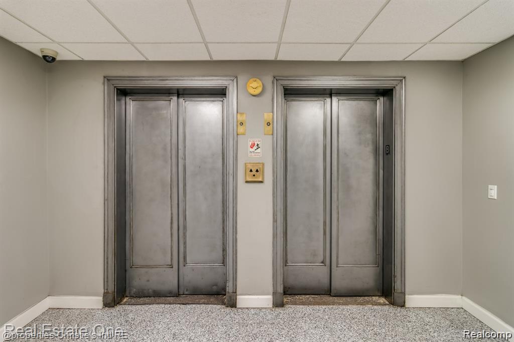 15 E Kirby Street Unit: 317
